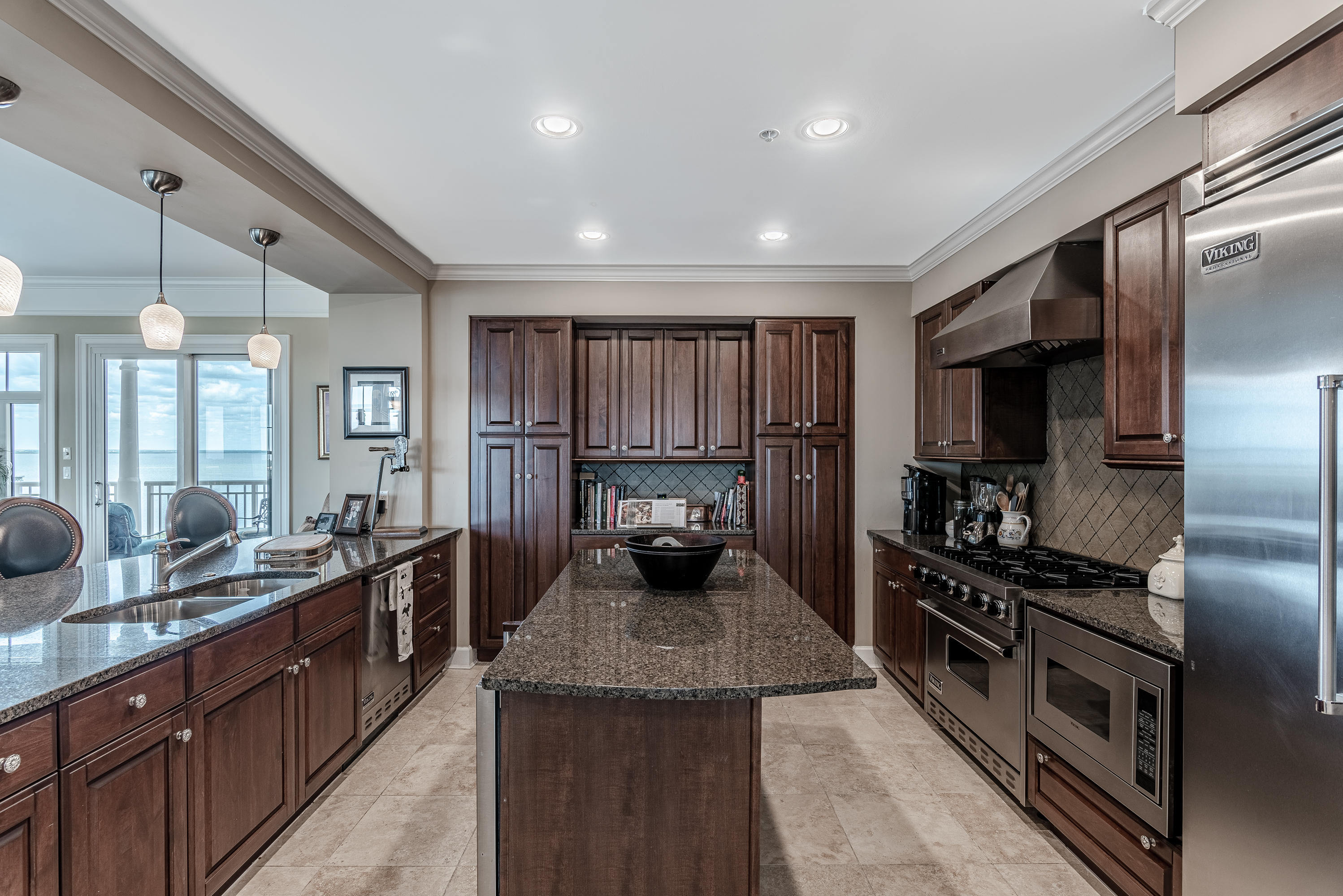 ONE WATER PLACE AT KELLY PLANTATION - Residential