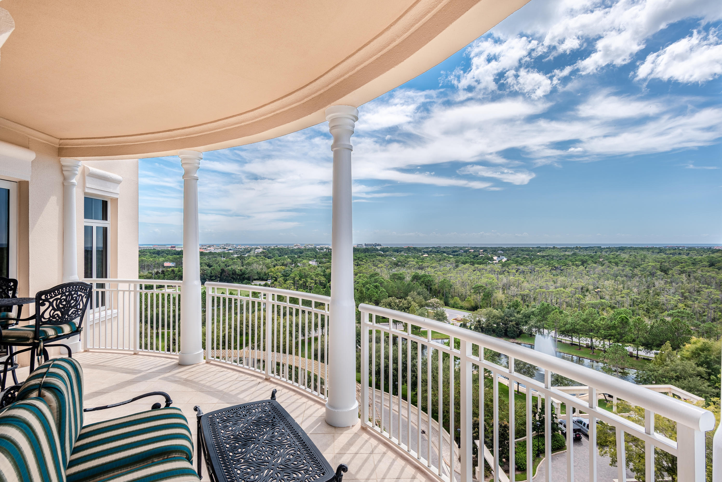 ONE WATER PLACE AT KELLY PLANTATION - Residential