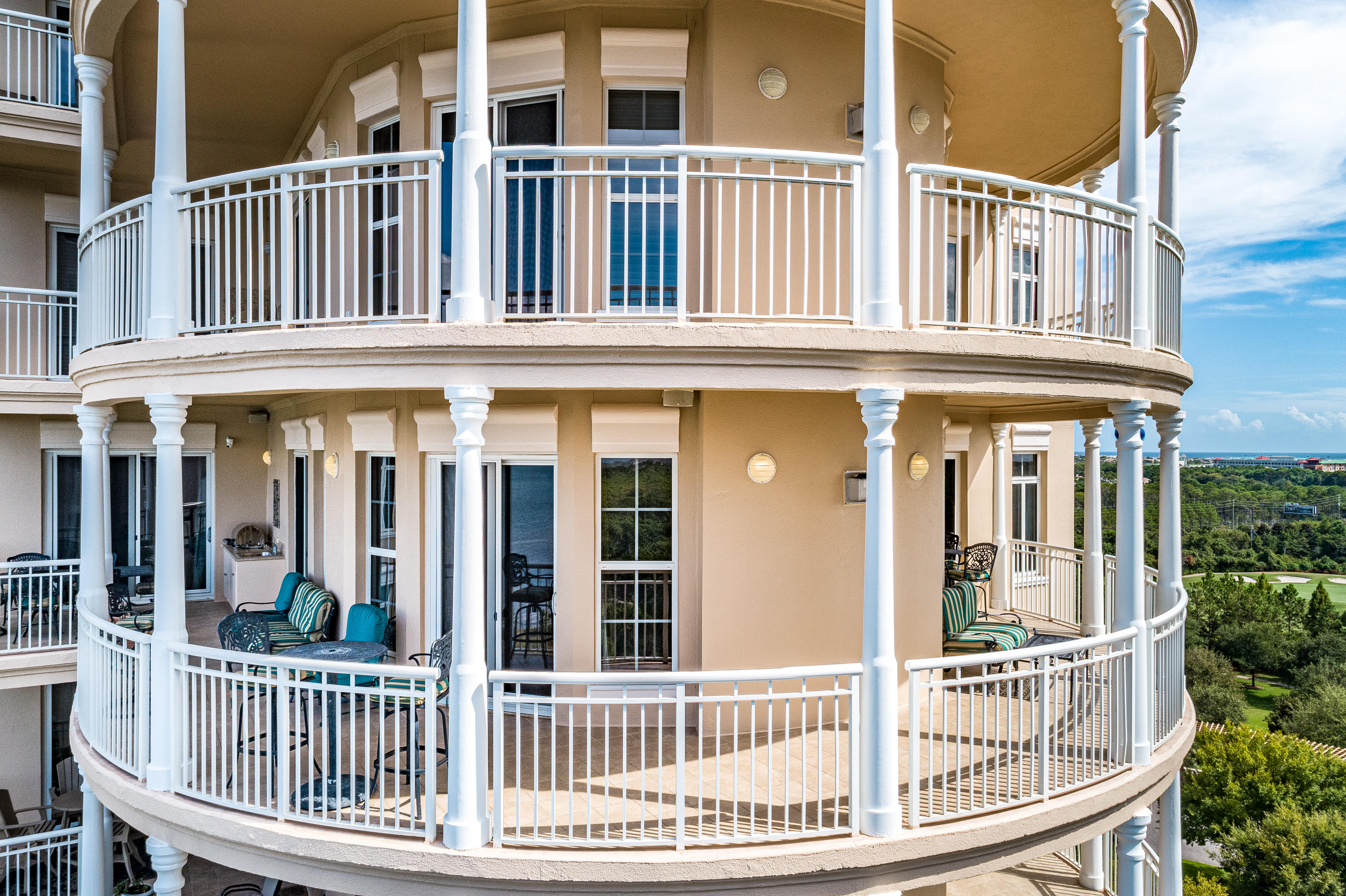 ONE WATER PLACE AT KELLY PLANTATION - Residential