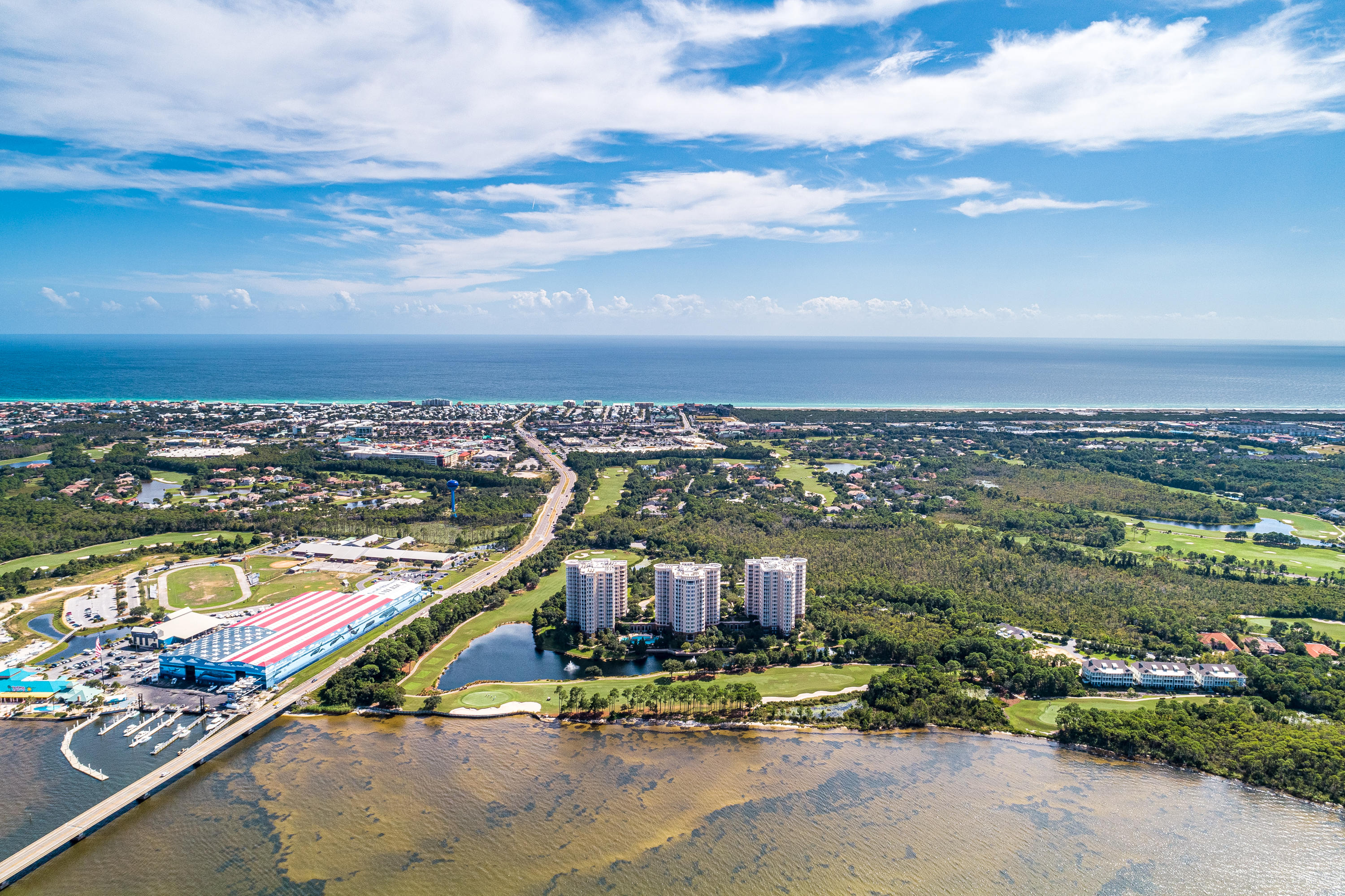 ONE WATER PLACE AT KELLY PLANTATION - Residential