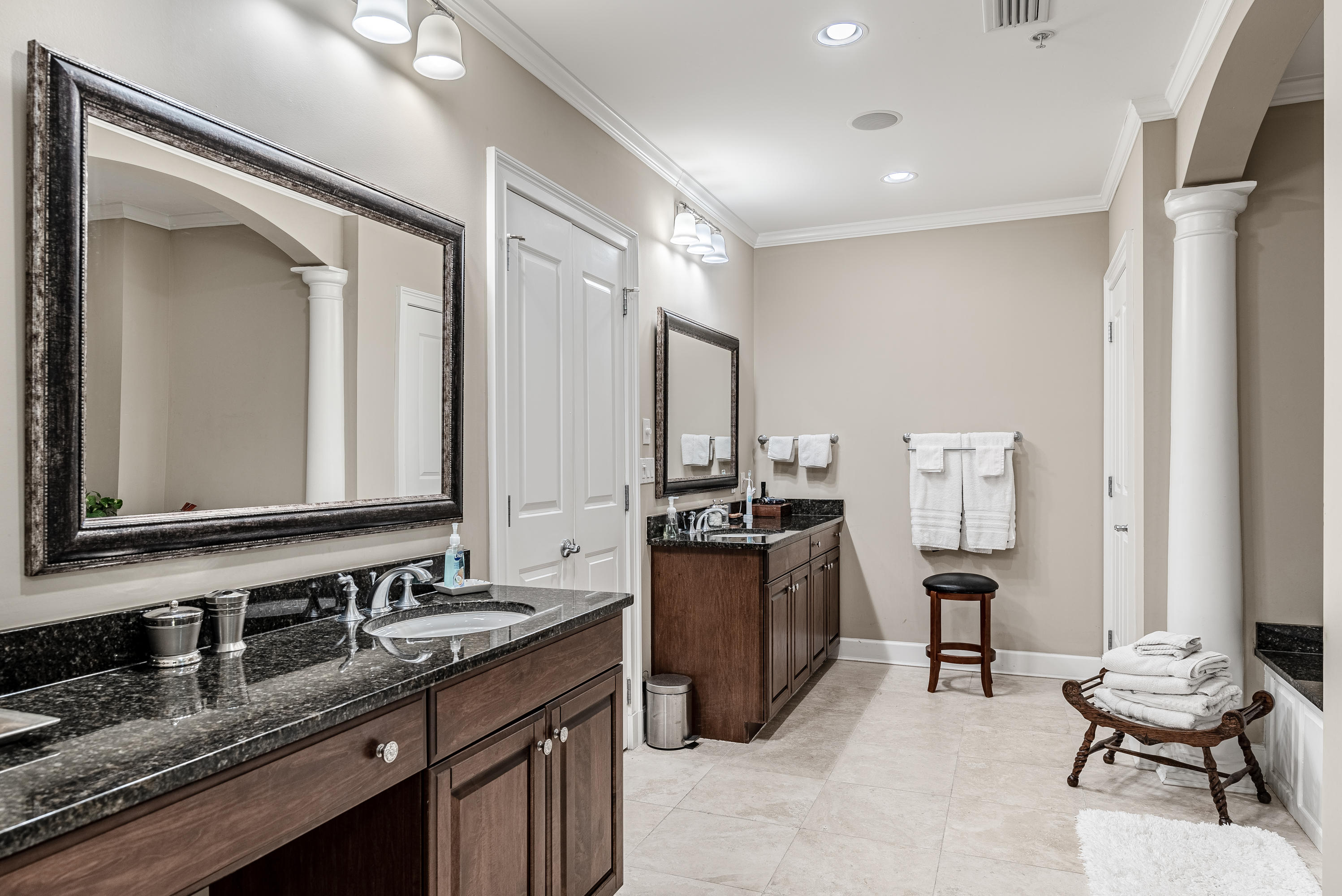 ONE WATER PLACE AT KELLY PLANTATION - Residential