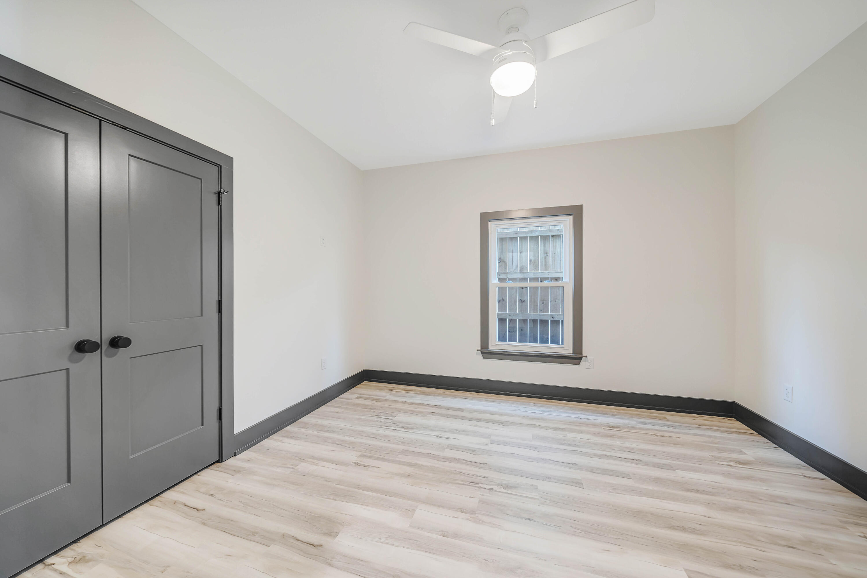 LAGUNA BEACH - Residential