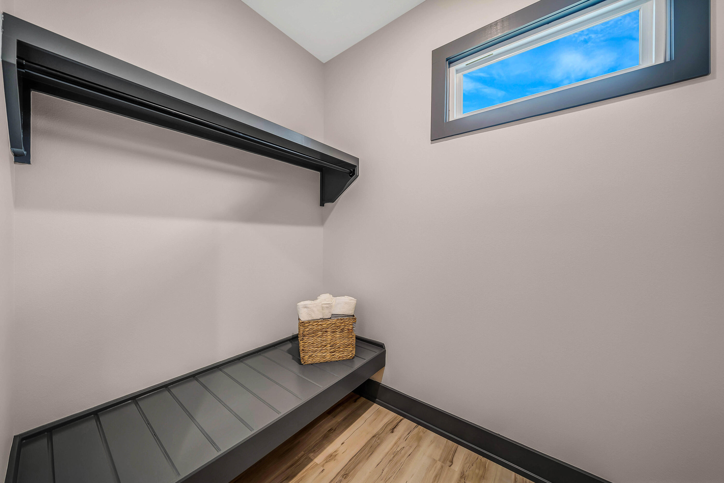 LAGUNA BEACH - Residential