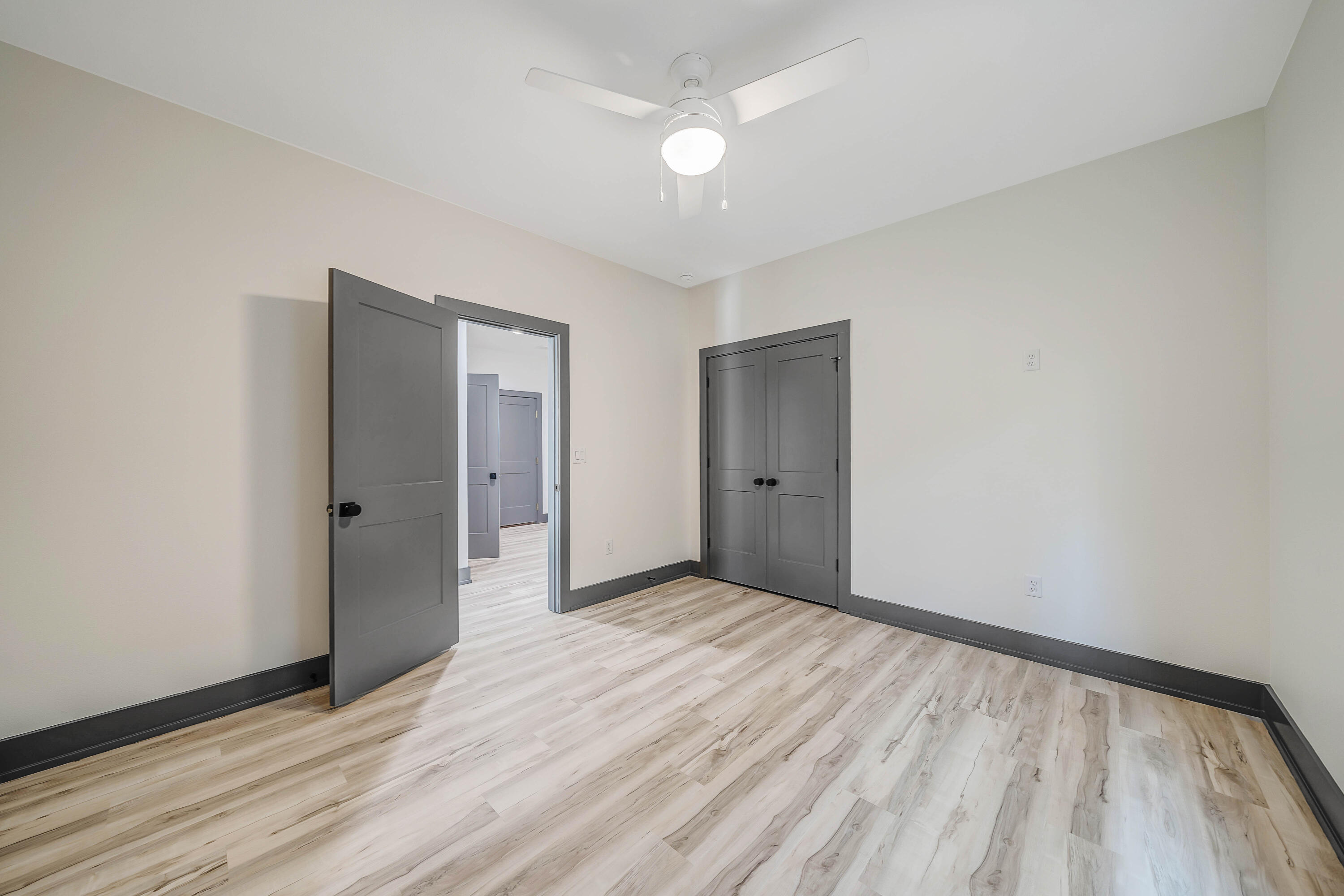 LAGUNA BEACH - Residential