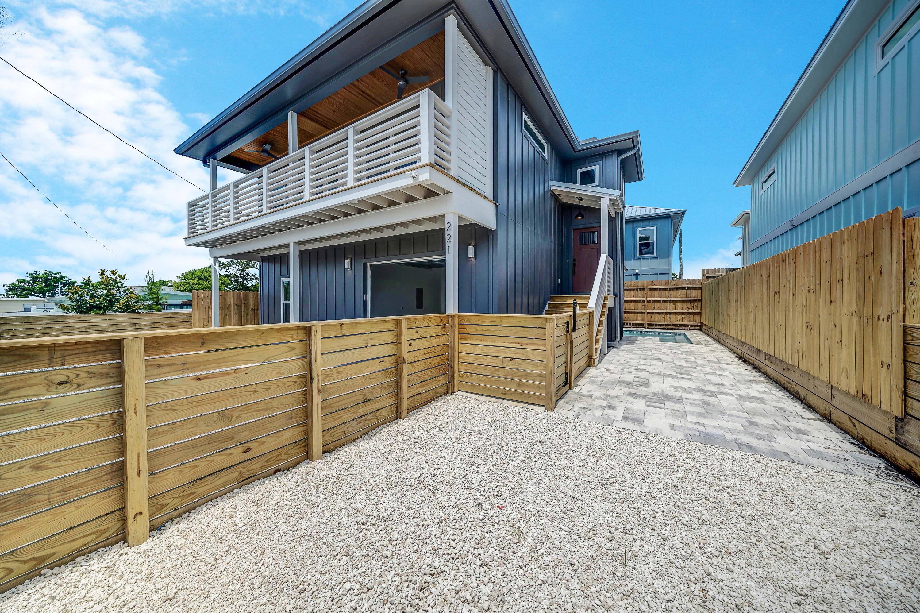 LAGUNA BEACH - Residential