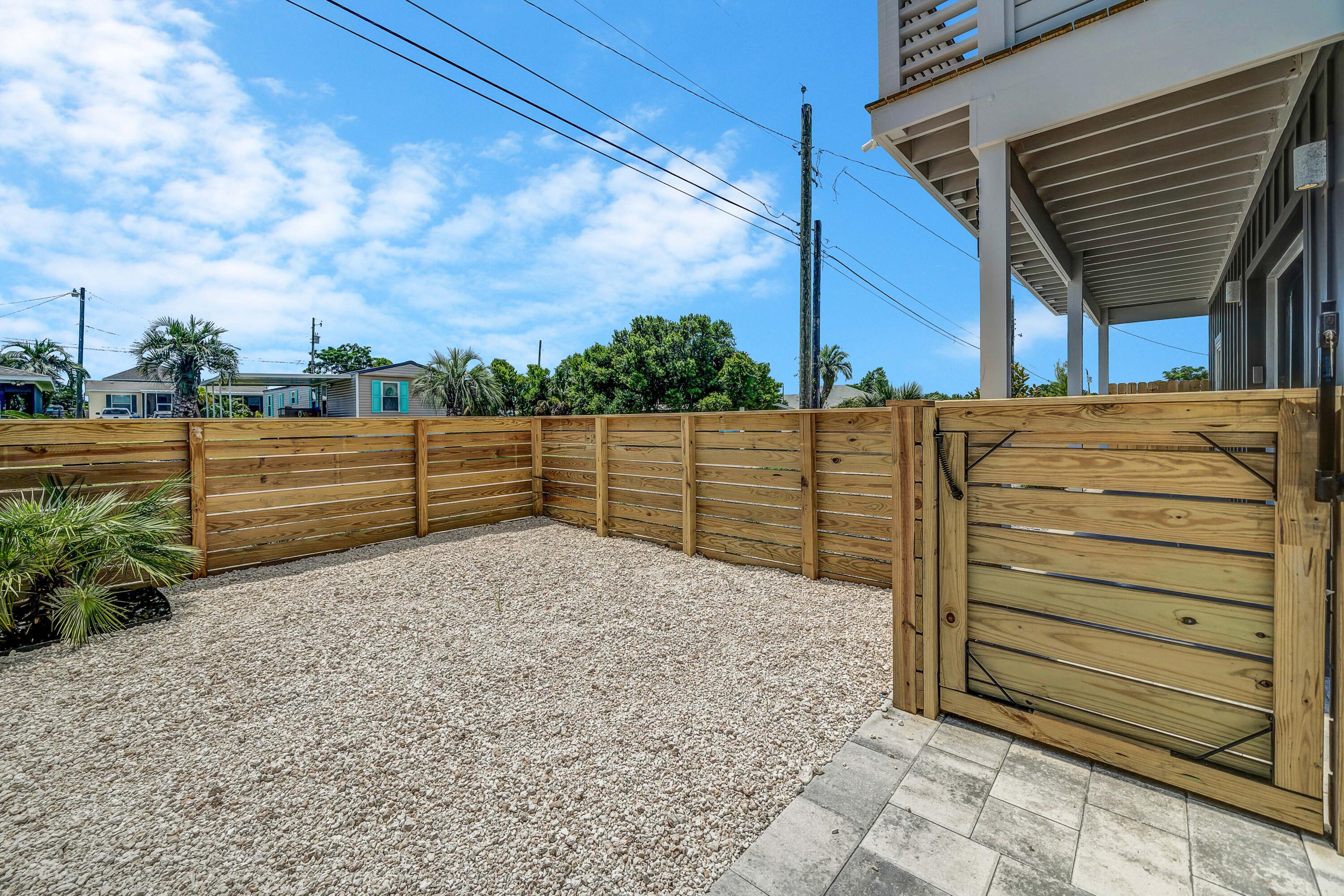 LAGUNA BEACH - Residential