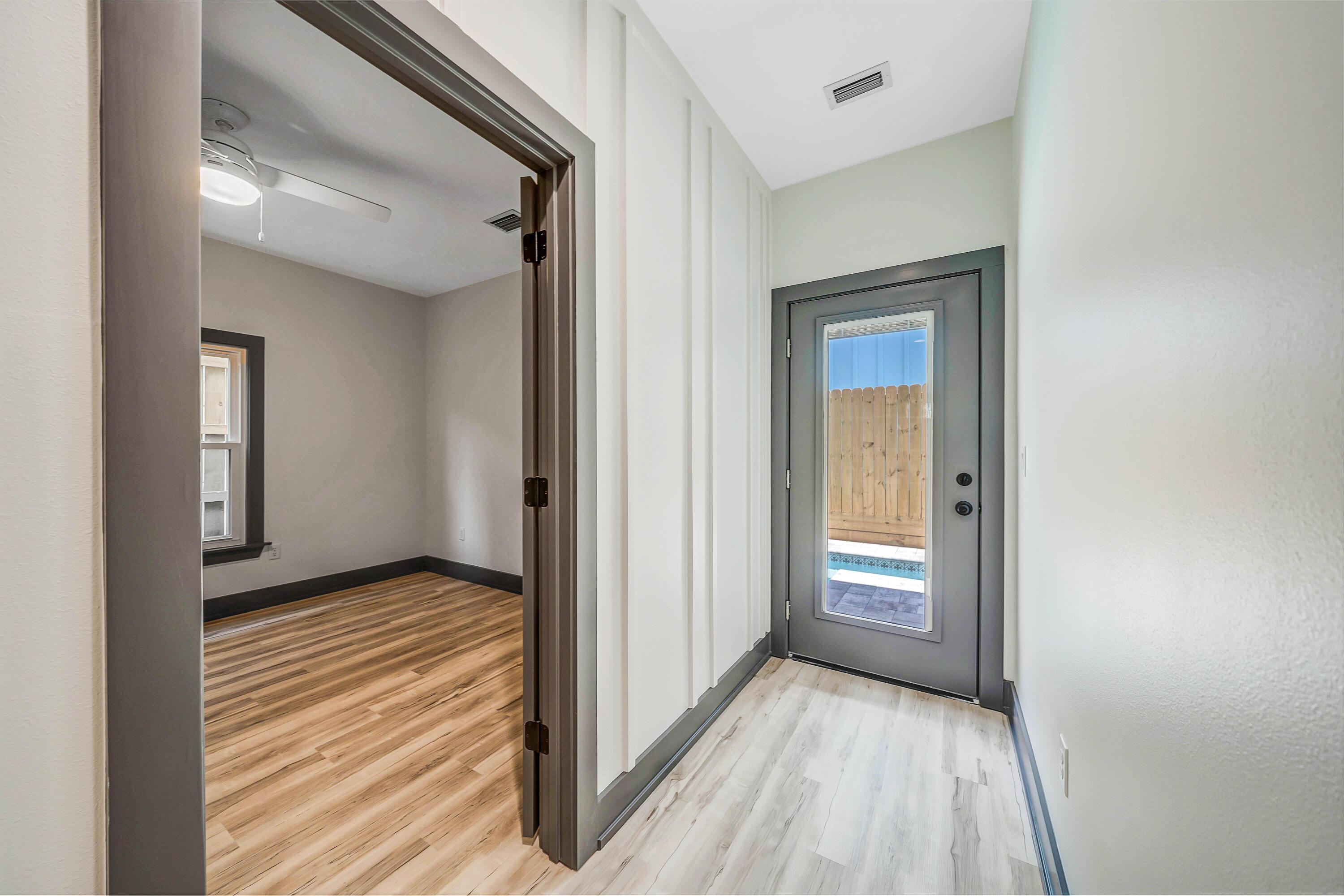 LAGUNA BEACH - Residential