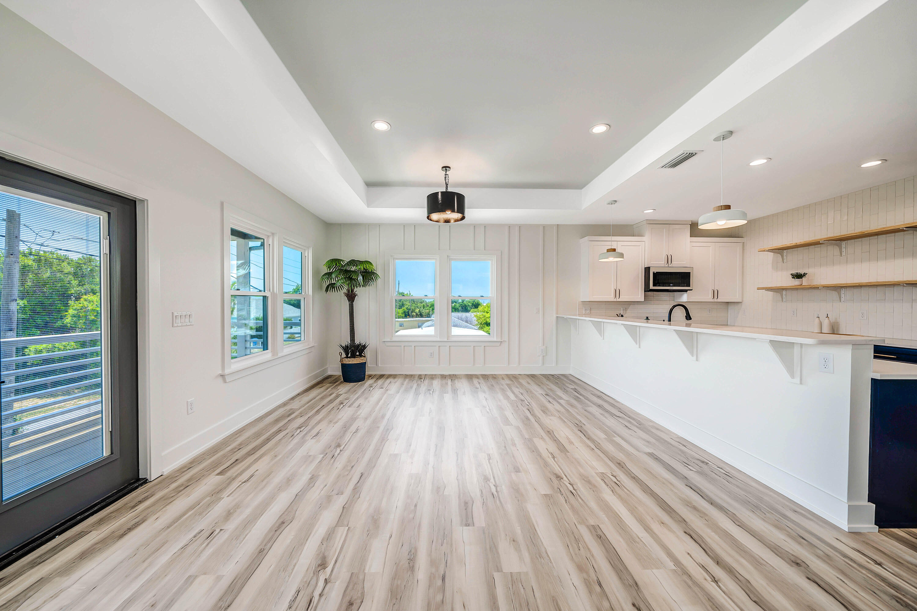 LAGUNA BEACH - Residential