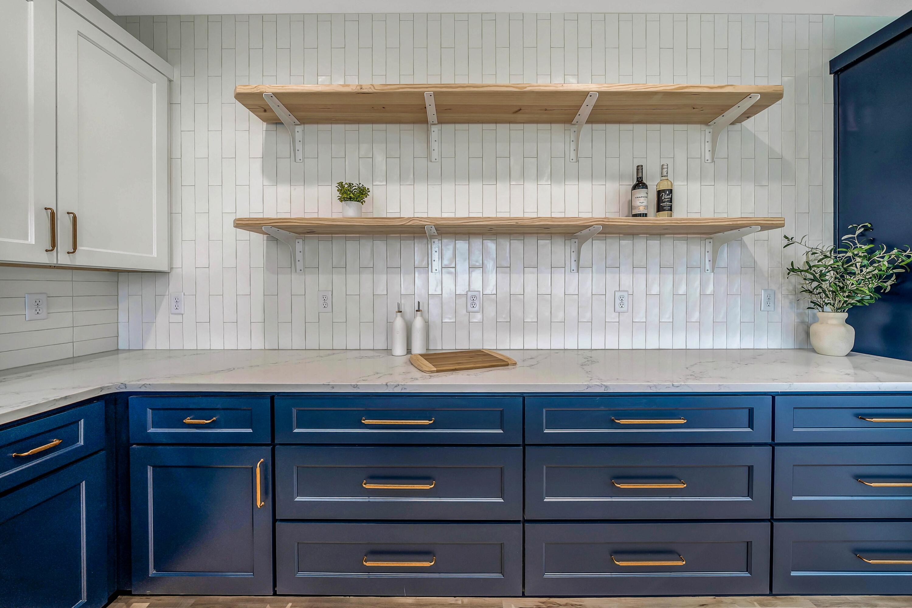 LAGUNA BEACH - Residential