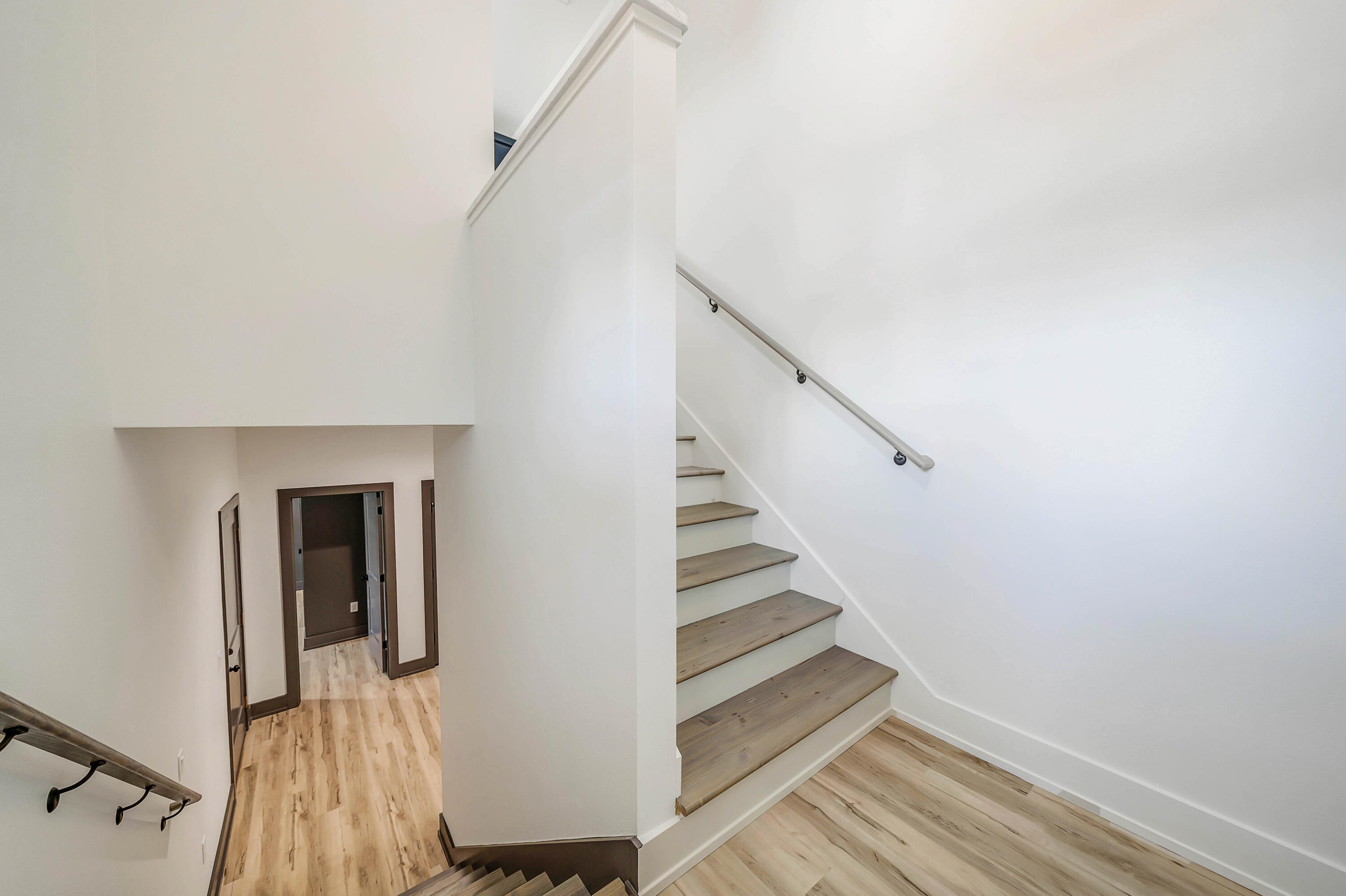 LAGUNA BEACH - Residential