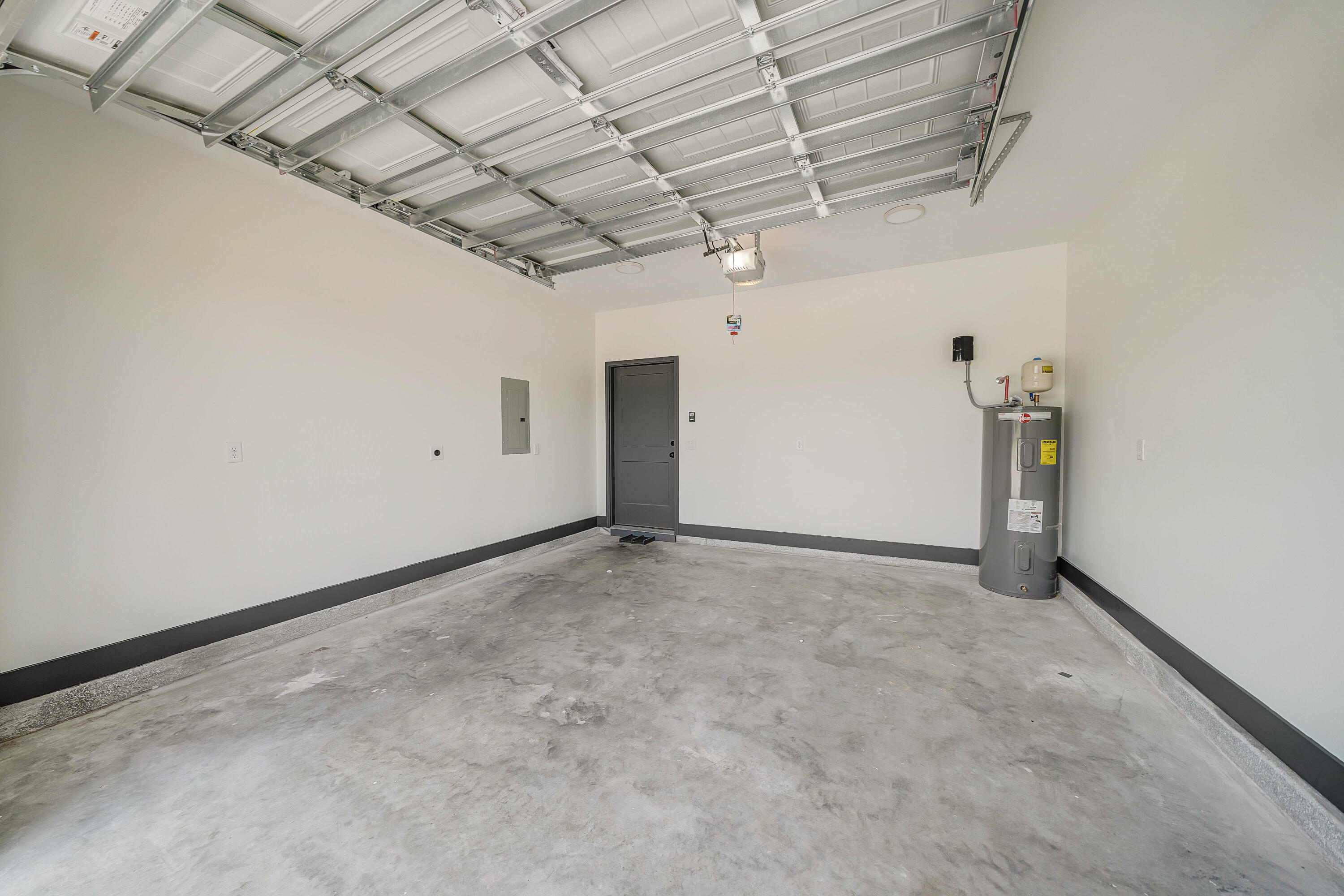 LAGUNA BEACH - Residential