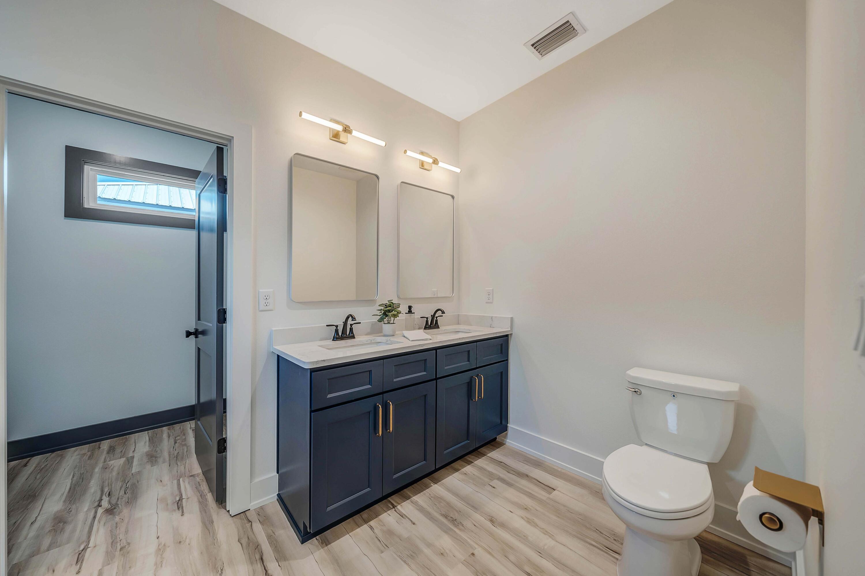 LAGUNA BEACH - Residential