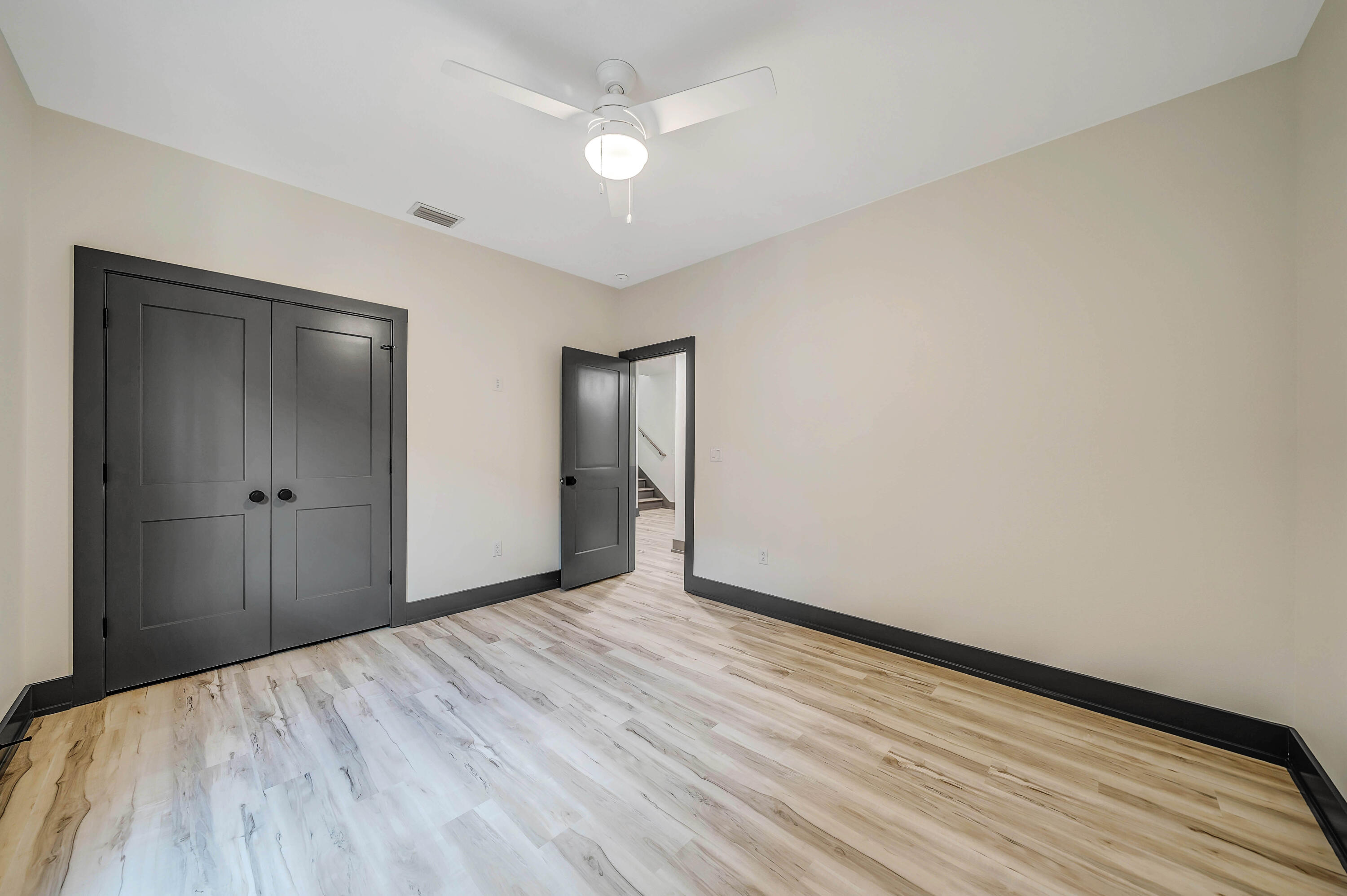 LAGUNA BEACH - Residential