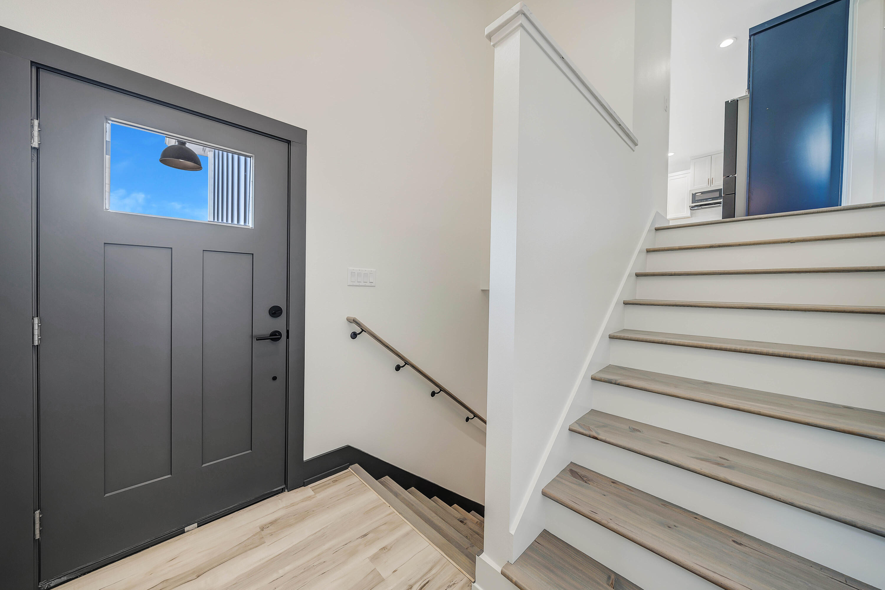 LAGUNA BEACH - Residential