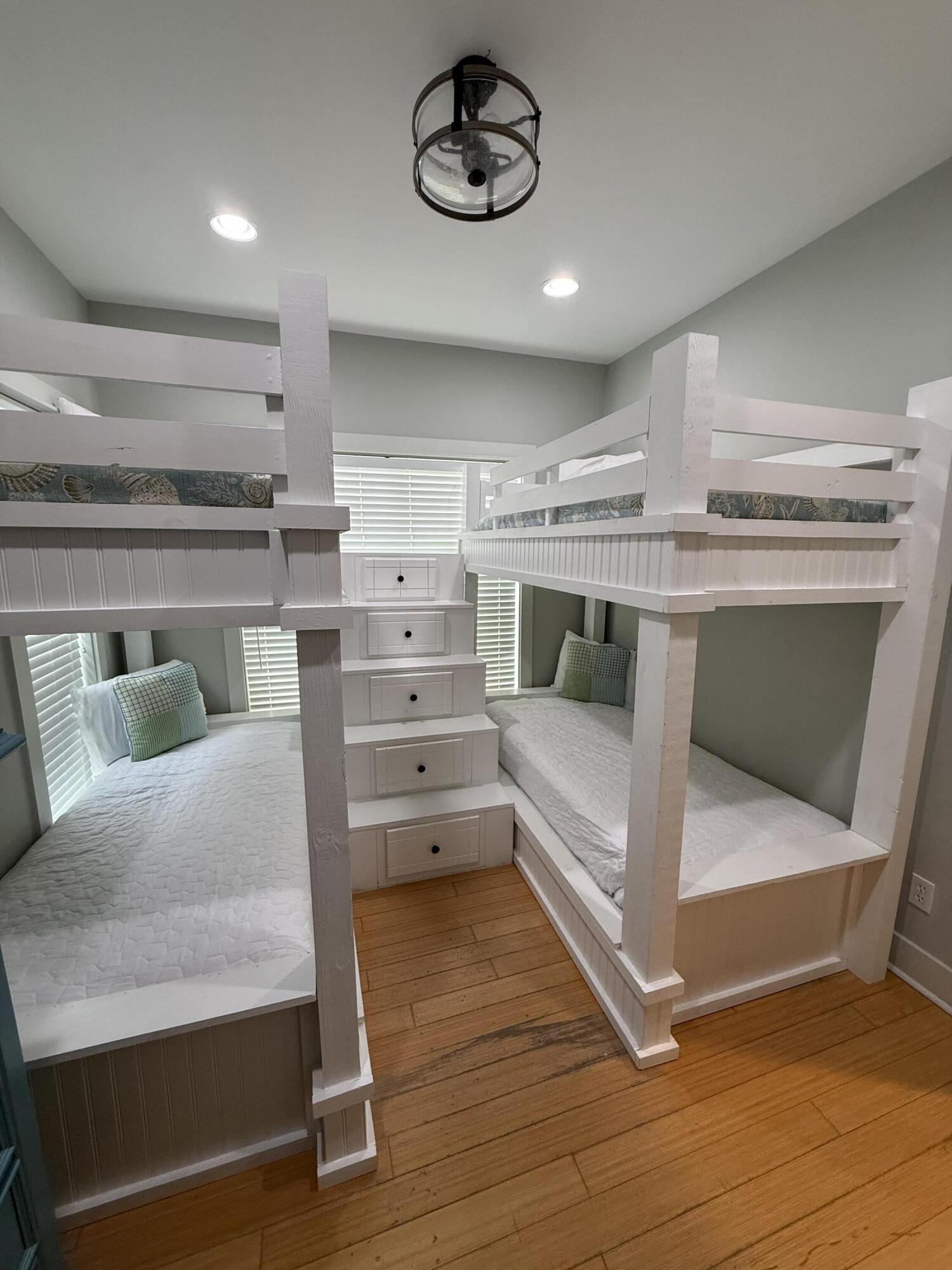 BEACH HAVEN COTTAGES - Residential