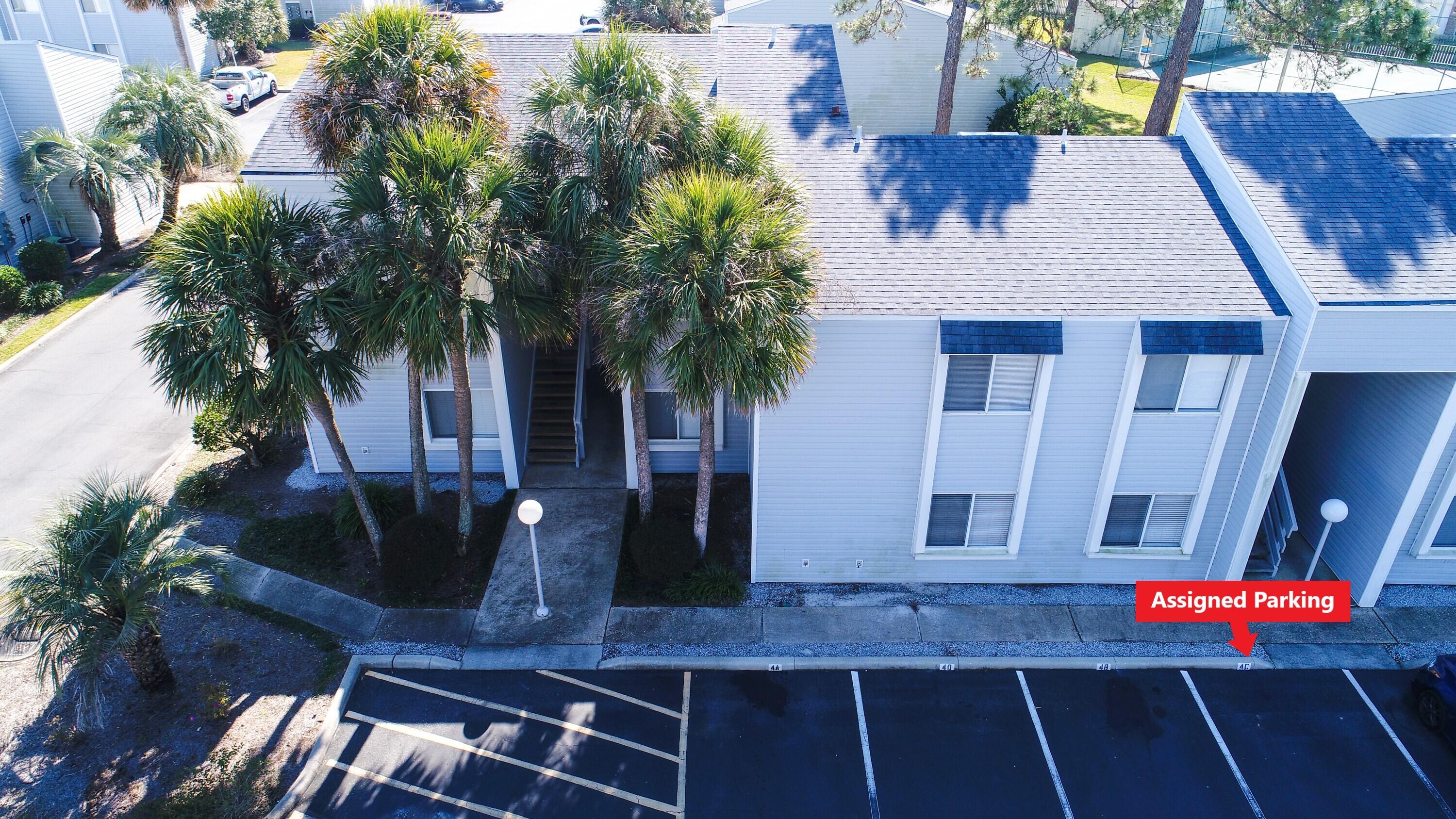 FINISTERRA CONDO - Residential