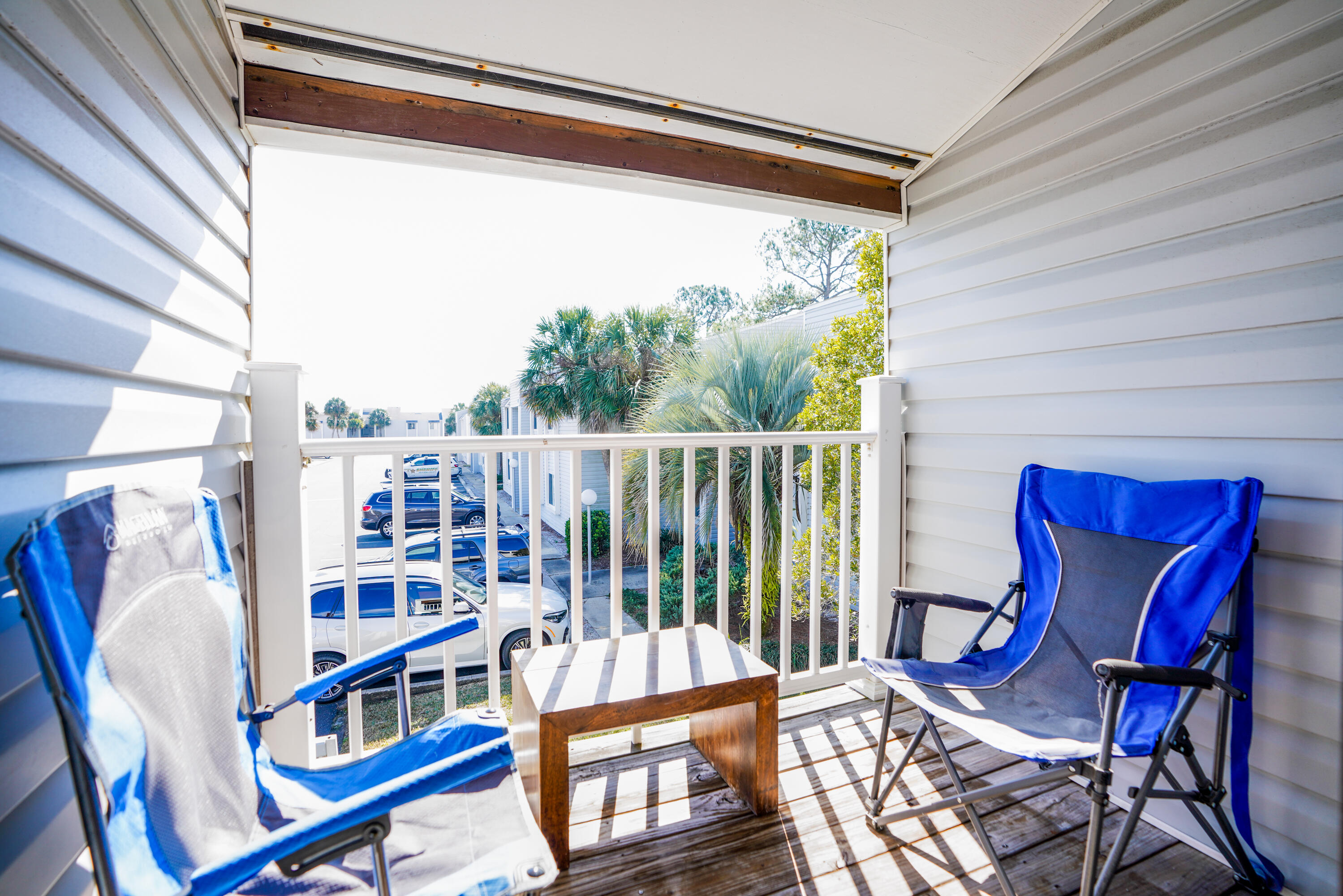 FINISTERRA CONDO - Residential