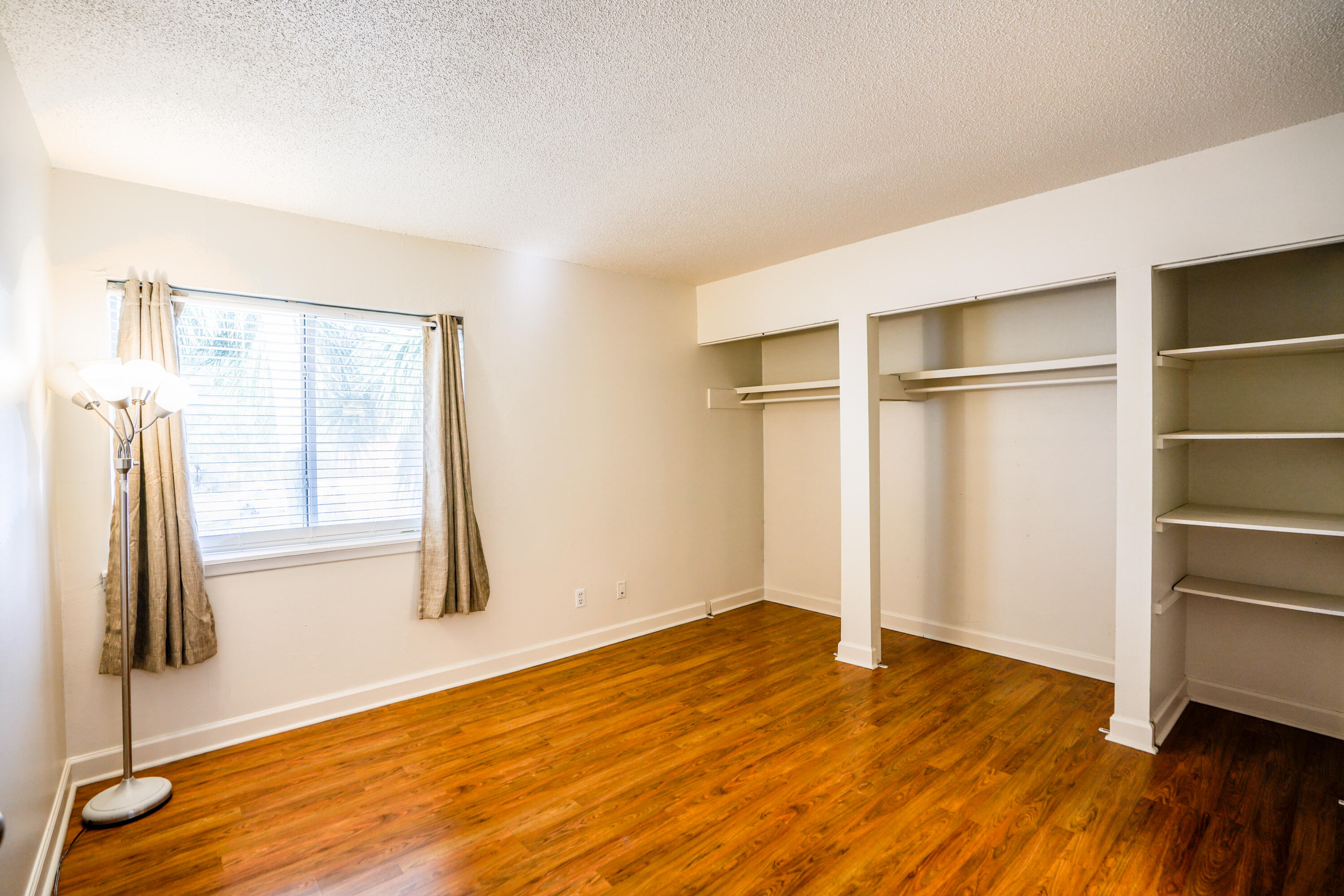 FINISTERRA CONDO - Residential