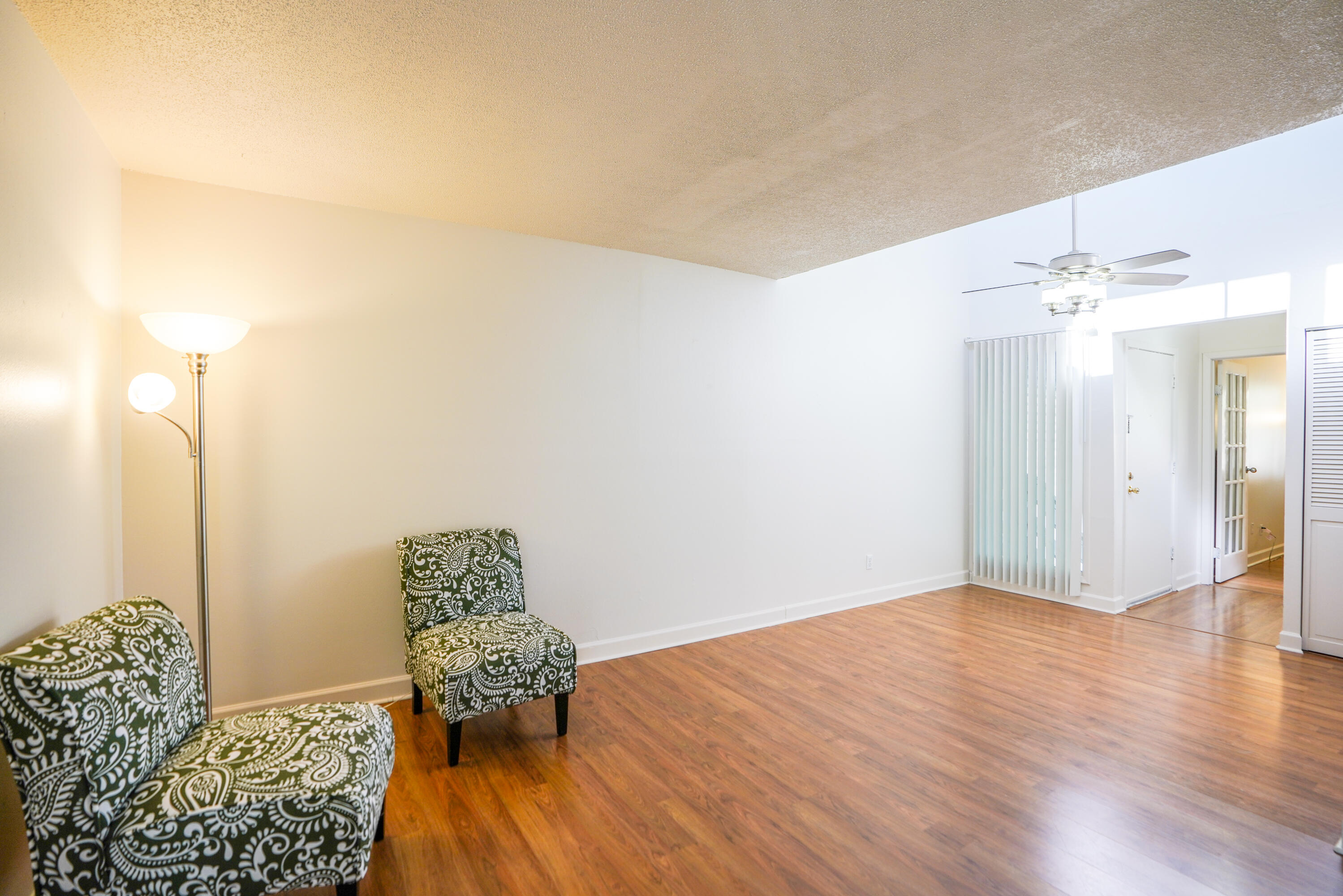 FINISTERRA CONDO - Residential