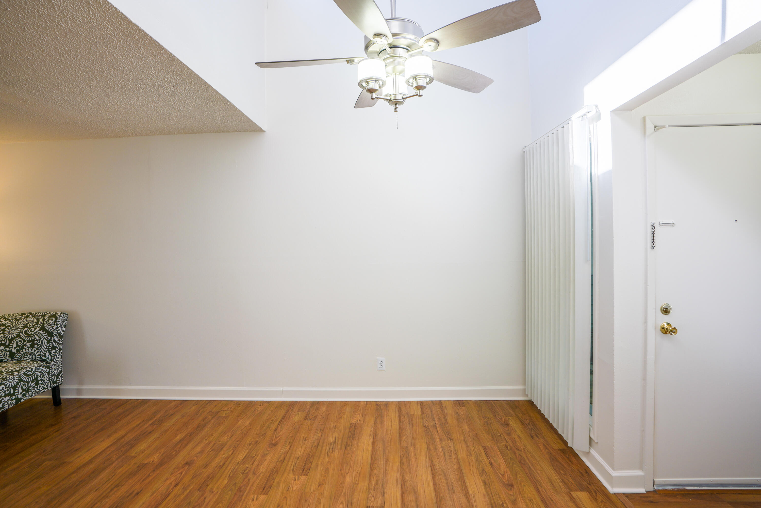 FINISTERRA CONDO - Residential