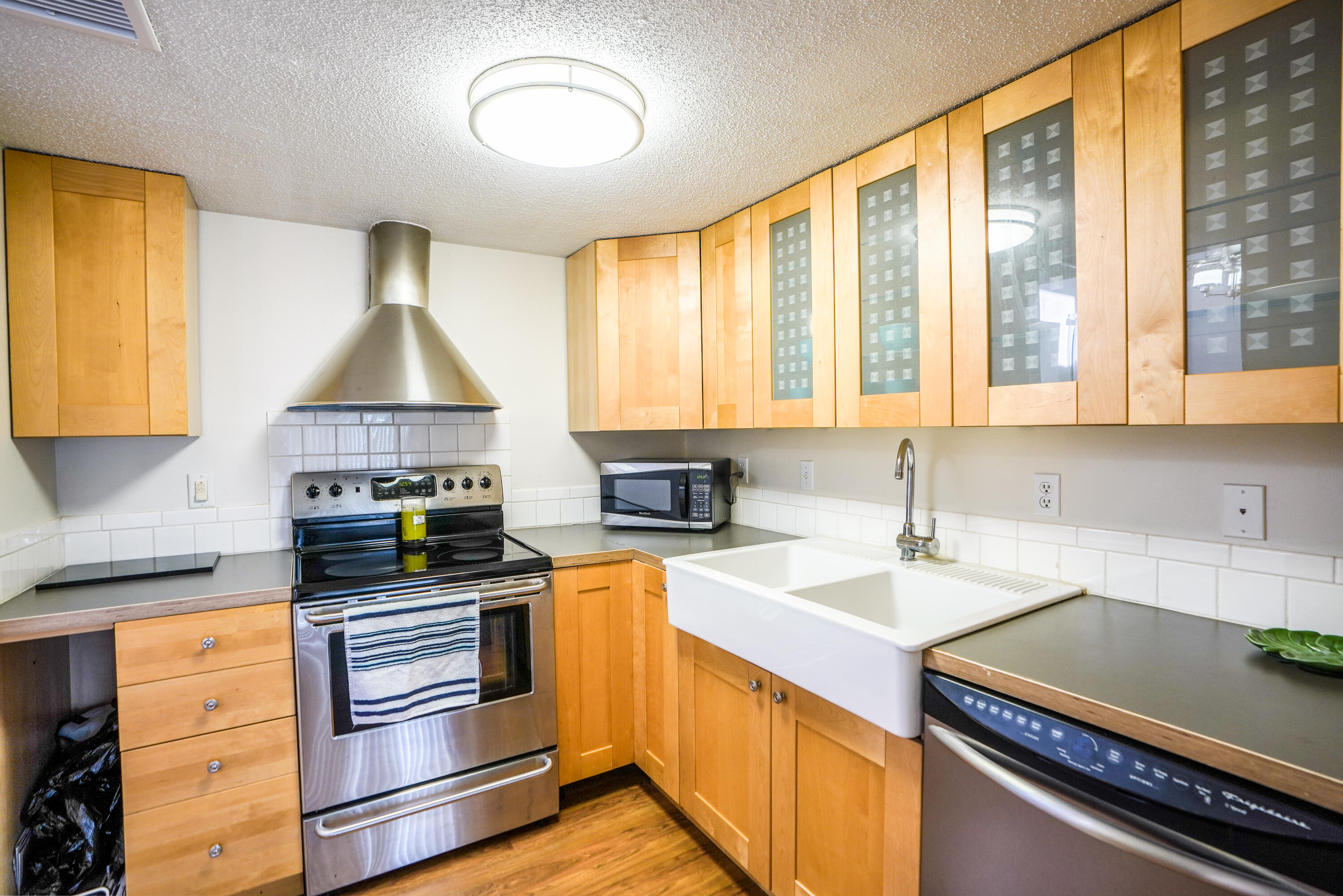 FINISTERRA CONDO - Residential