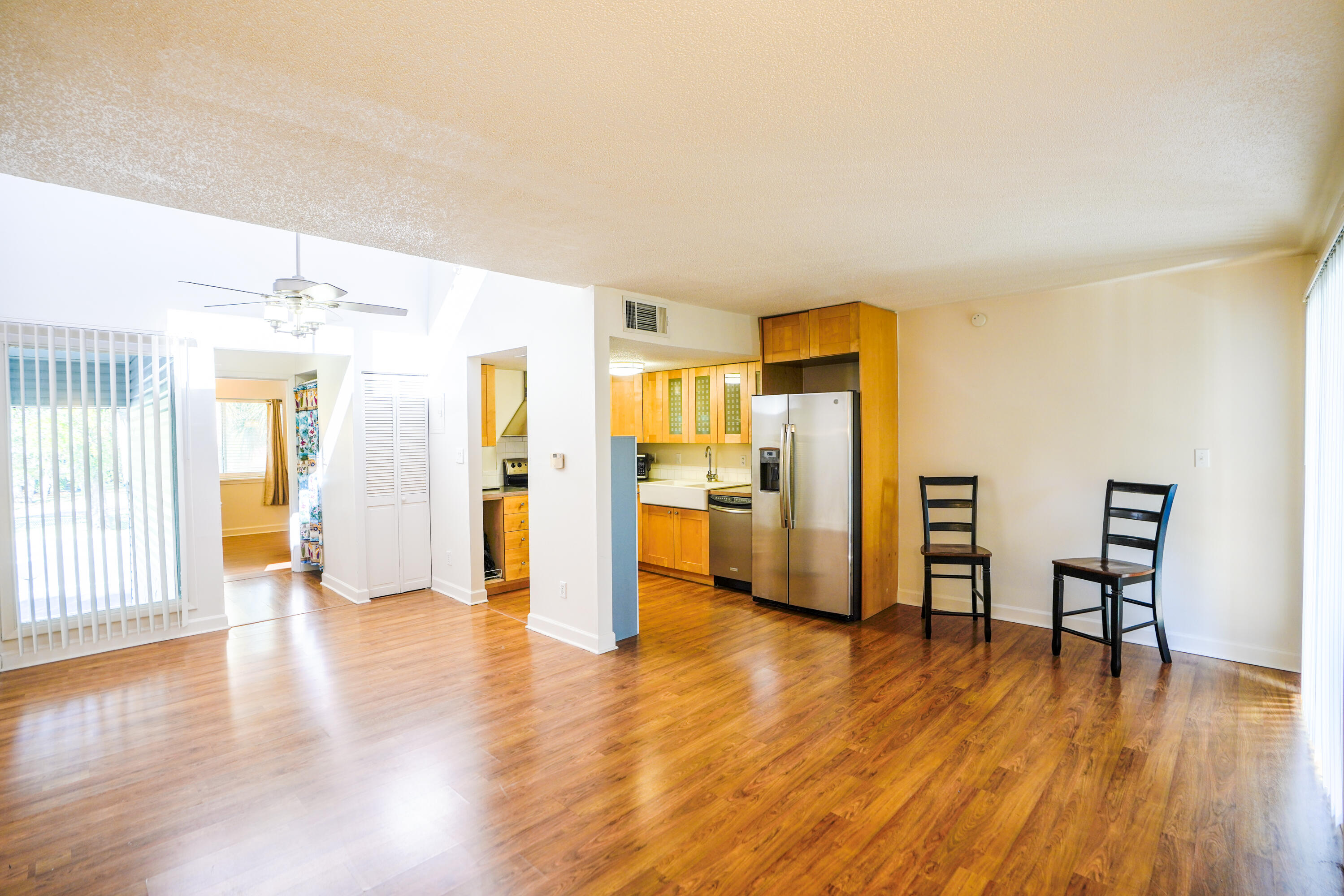 FINISTERRA CONDO - Residential