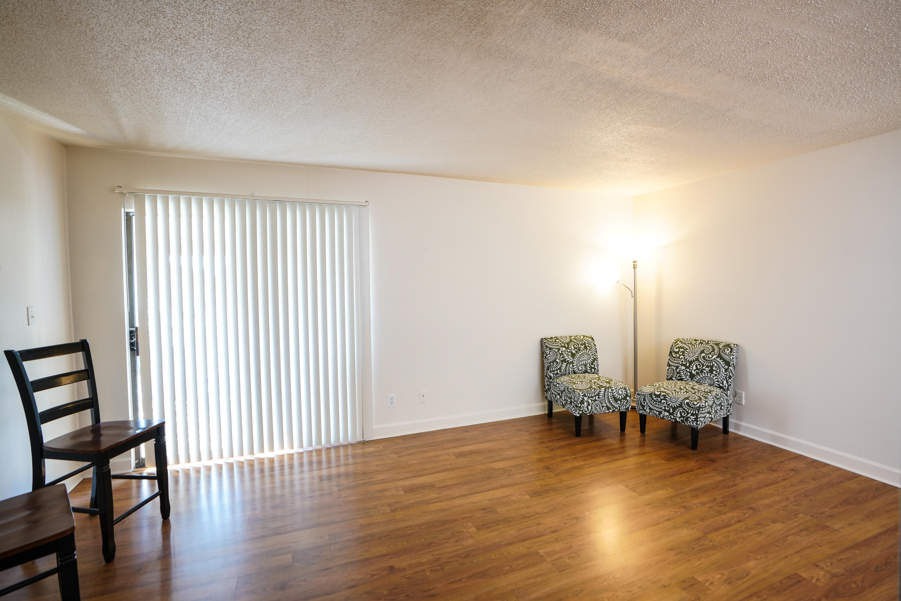 FINISTERRA CONDO - Residential