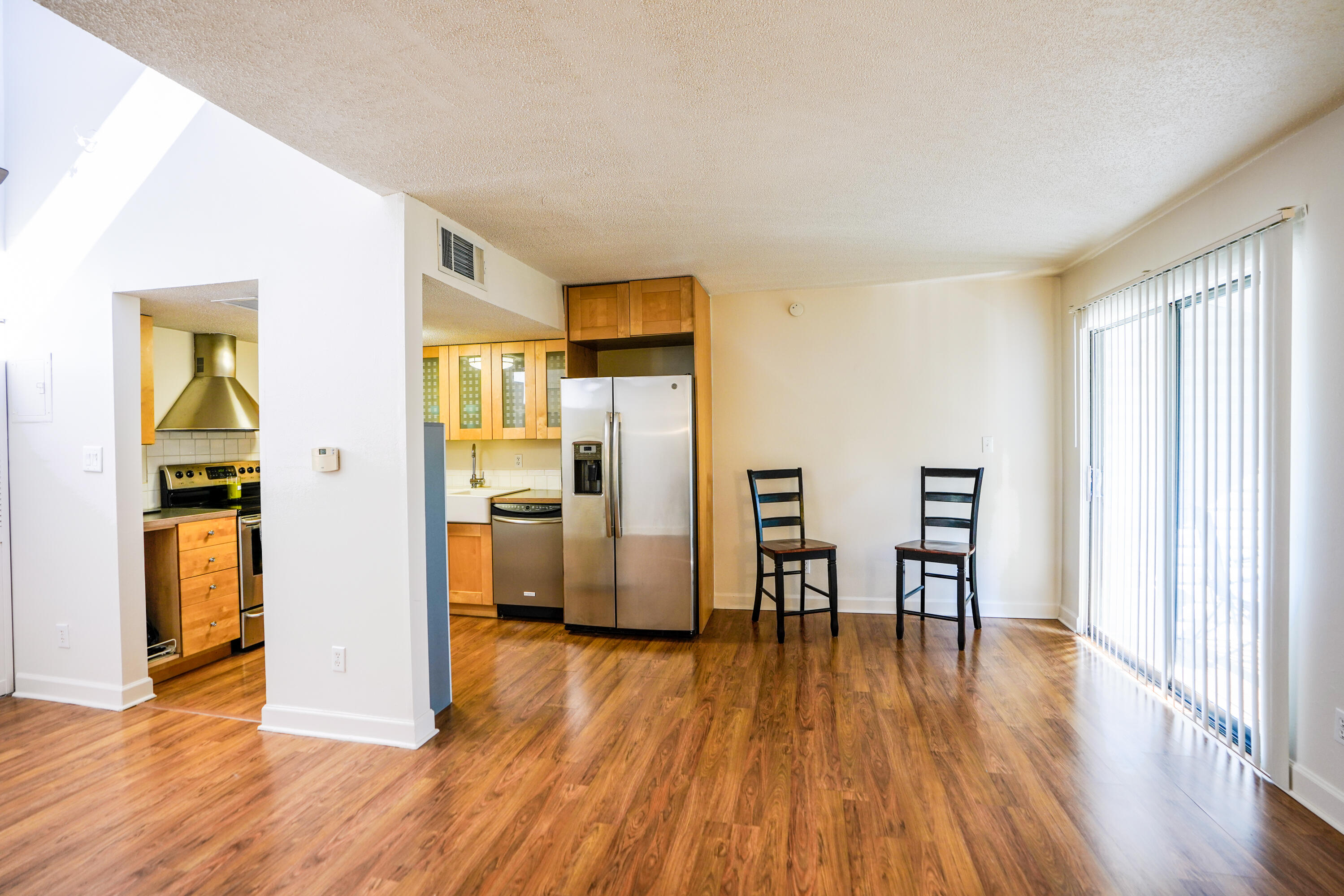 FINISTERRA CONDO - Residential