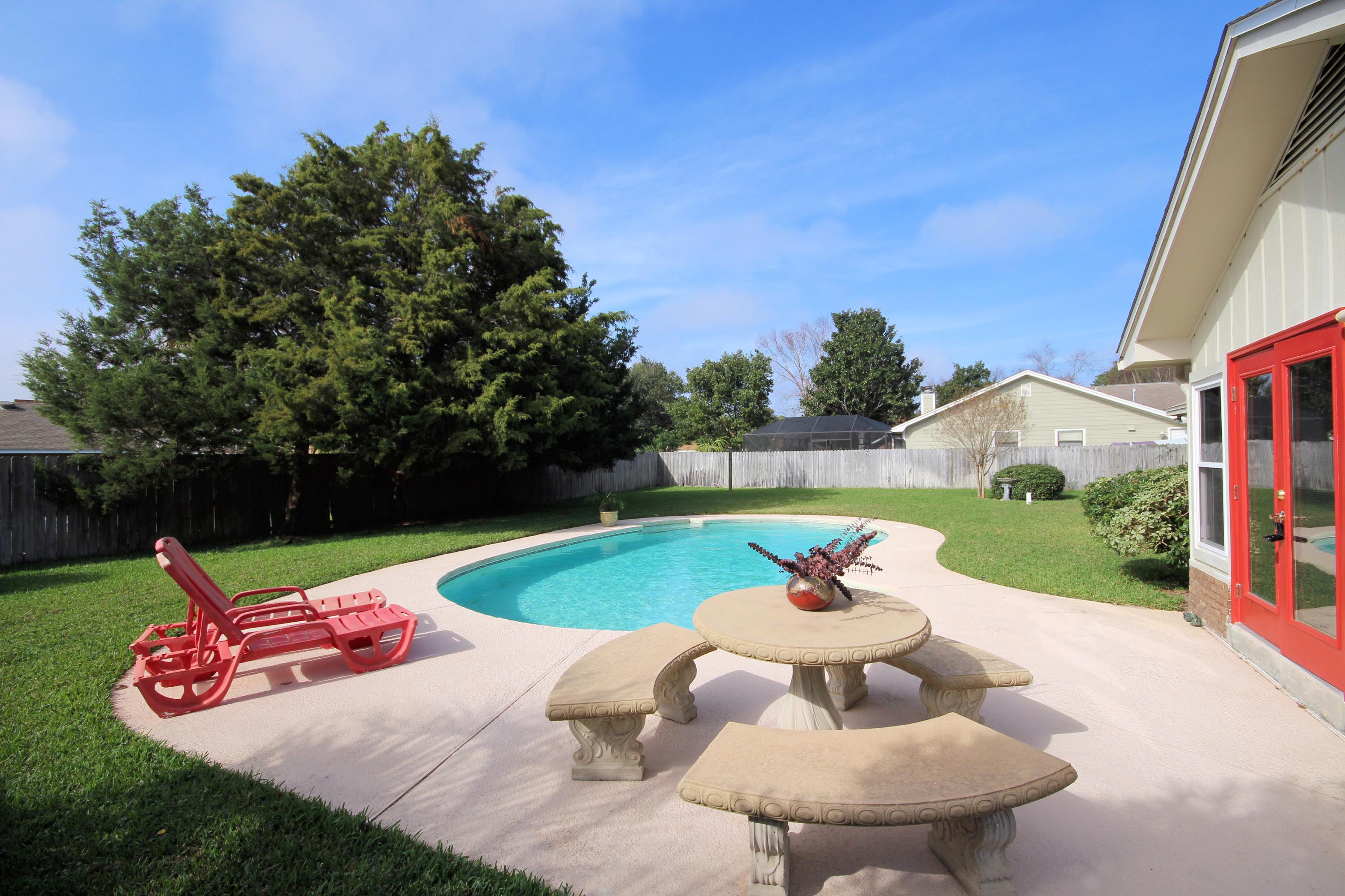 KELL-AIRE GARDENS - Residential