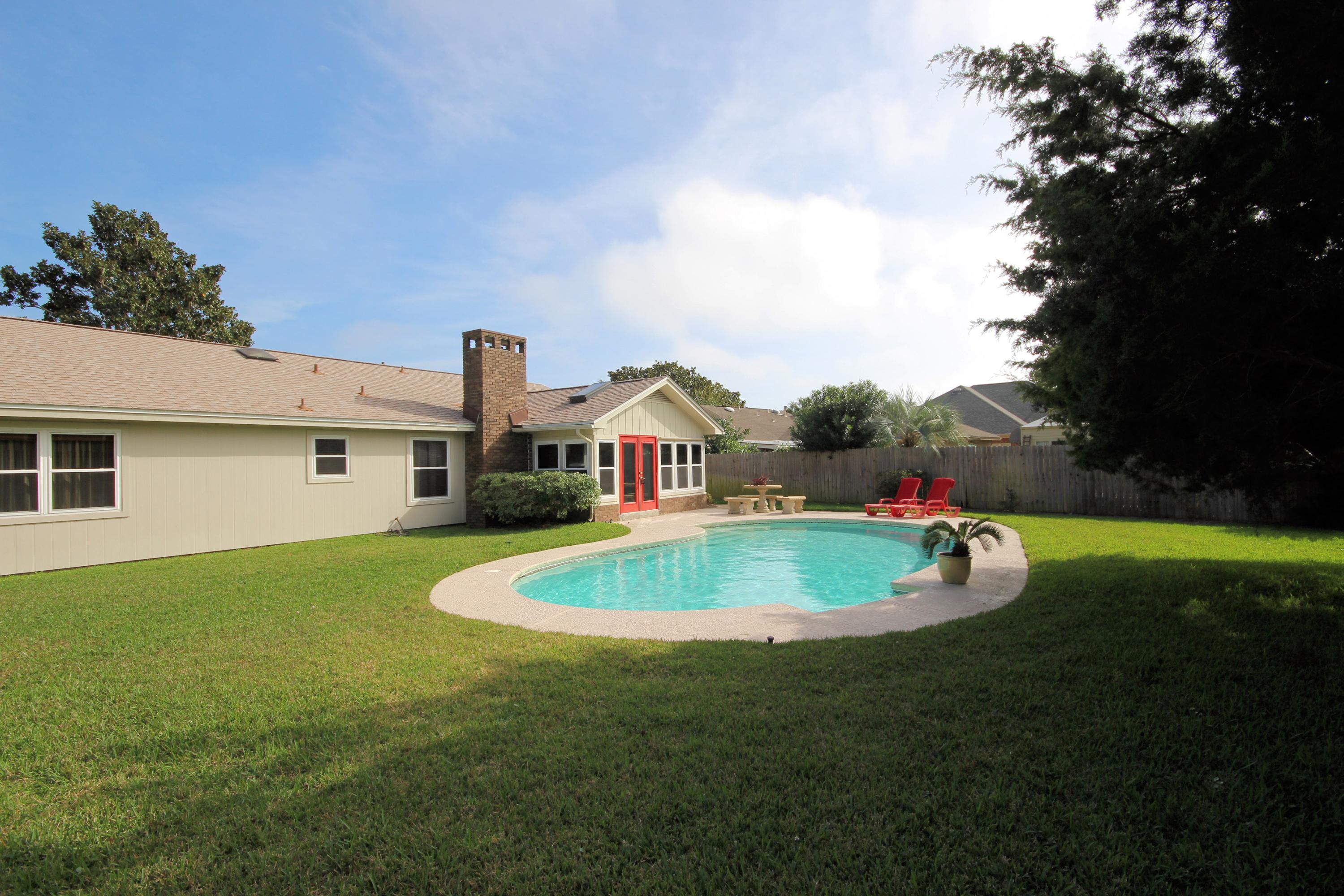 KELL-AIRE GARDENS - Residential