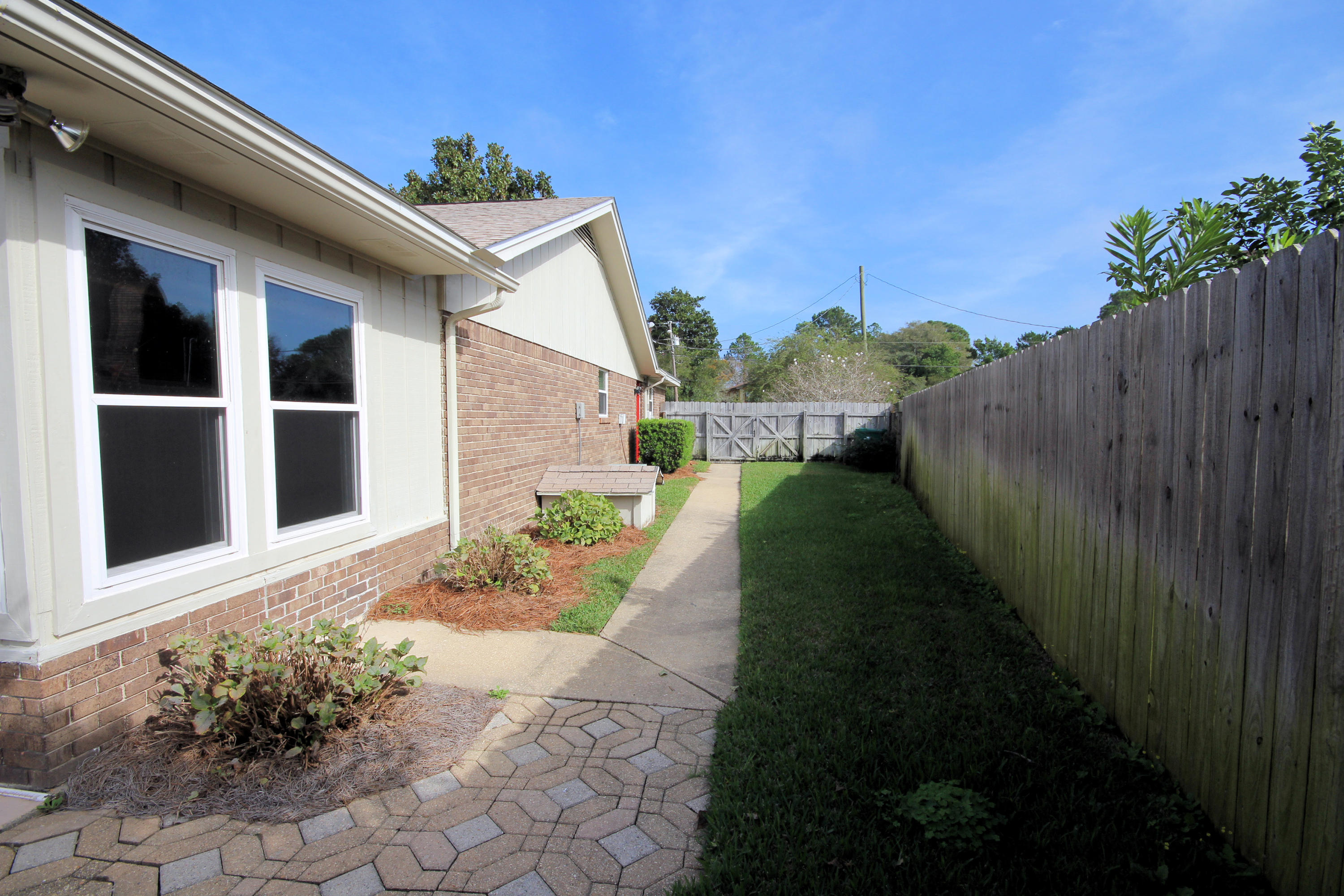 KELL-AIRE GARDENS - Residential