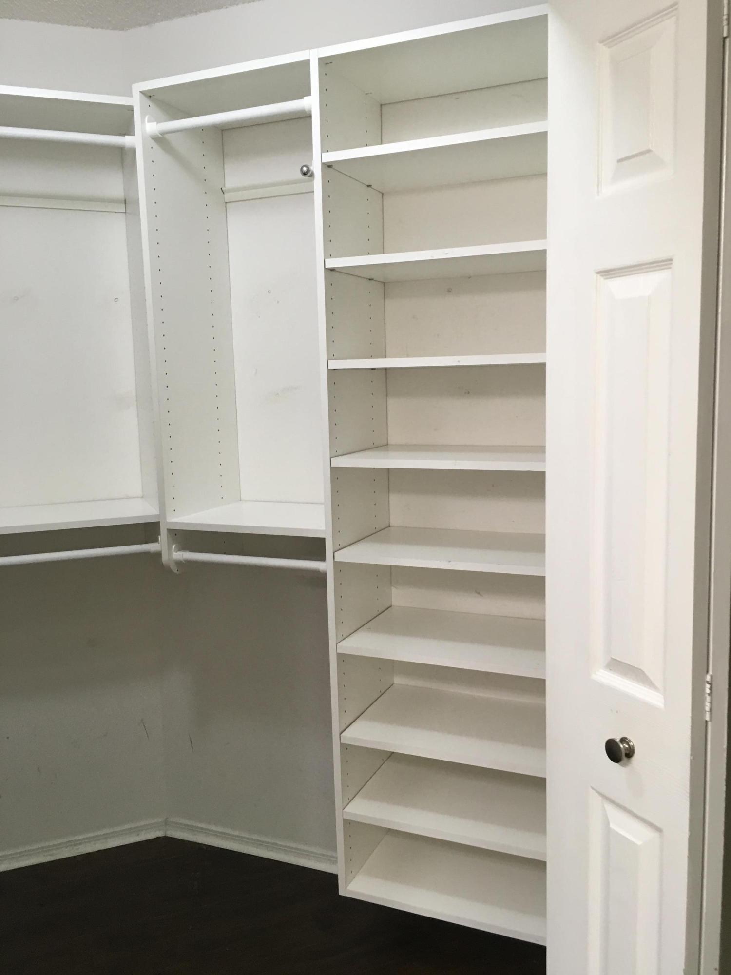 COLLEGE OAKS - Residential Lease