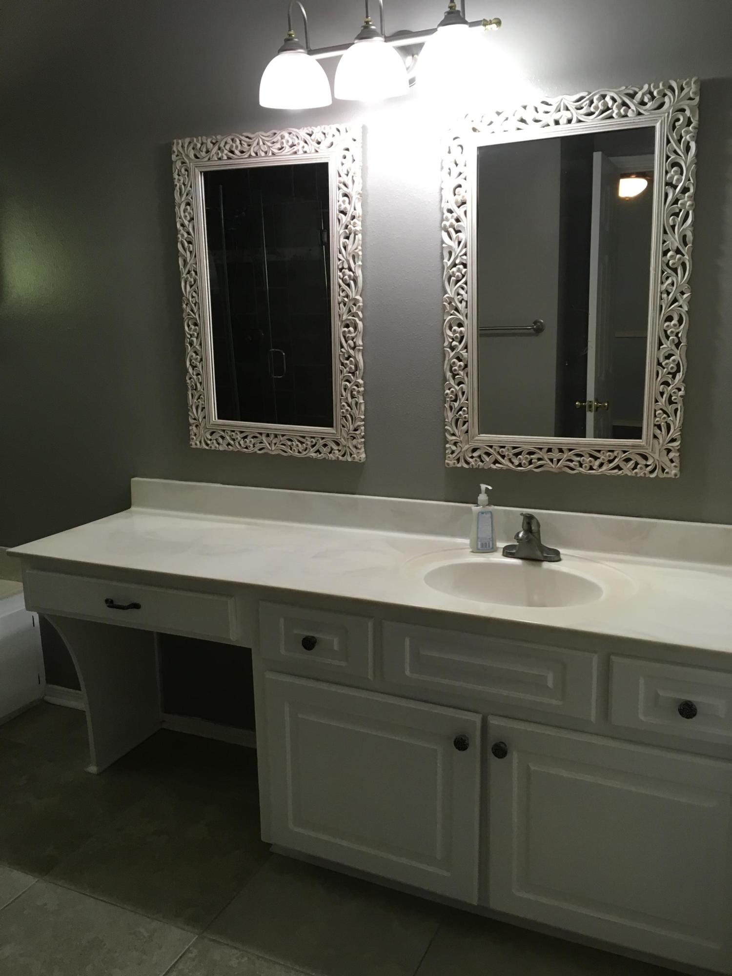 COLLEGE OAKS - Residential Lease