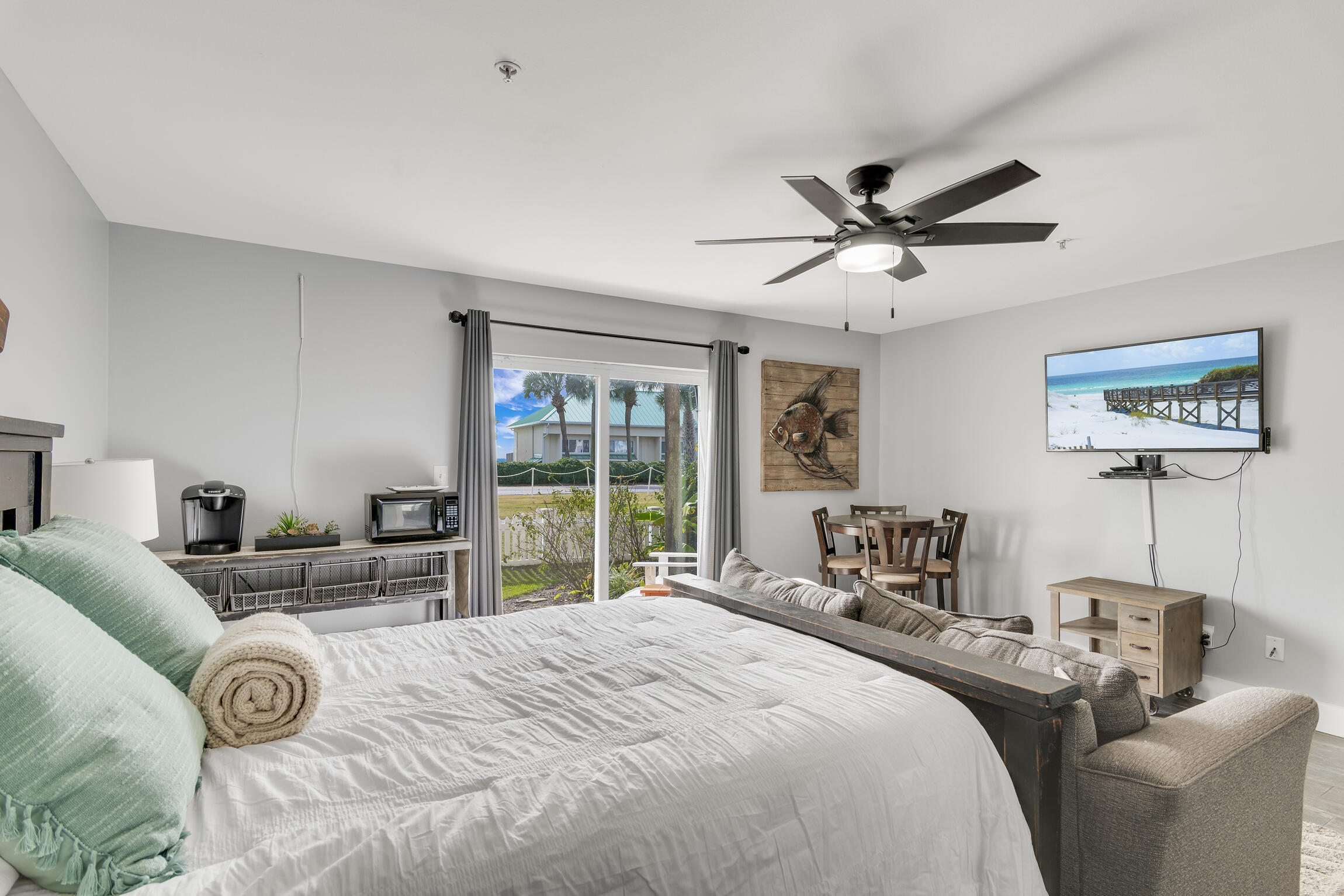 Royal Seaesta - Residential