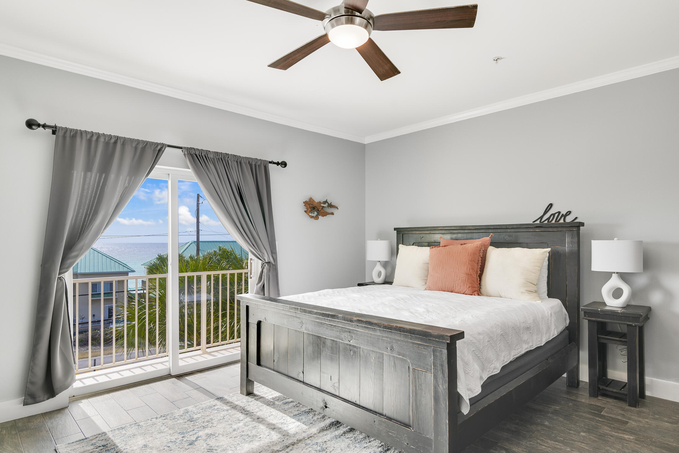 Royal Seaesta - Residential