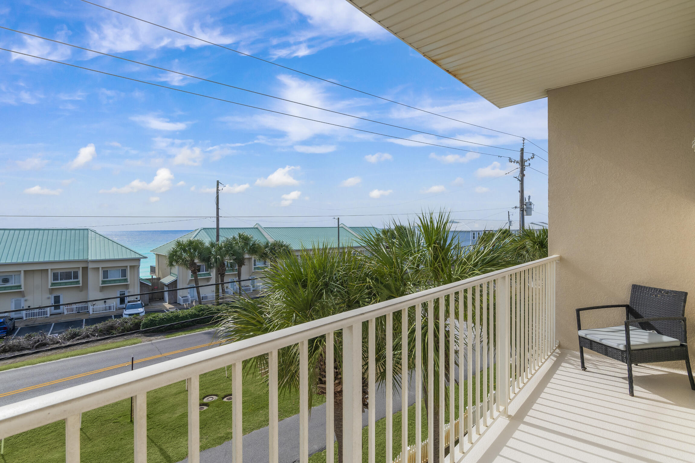Royal Seaesta - Residential