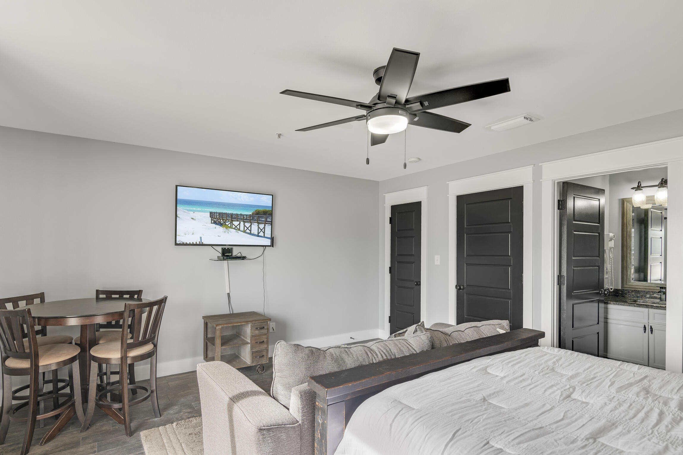 Royal Seaesta - Residential