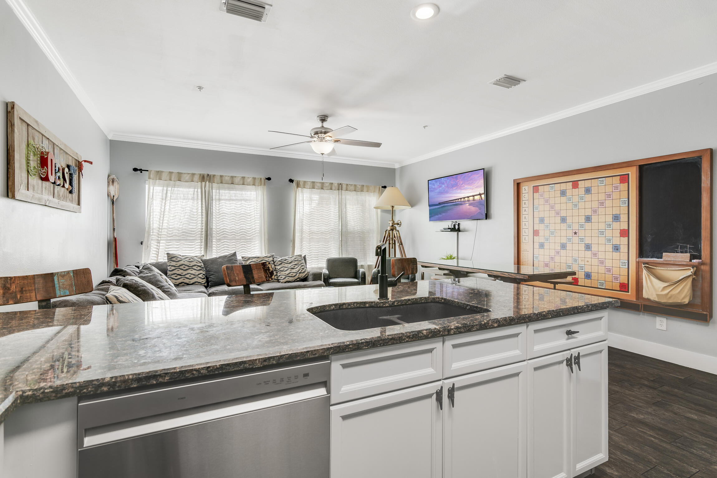 Royal Seaesta - Residential