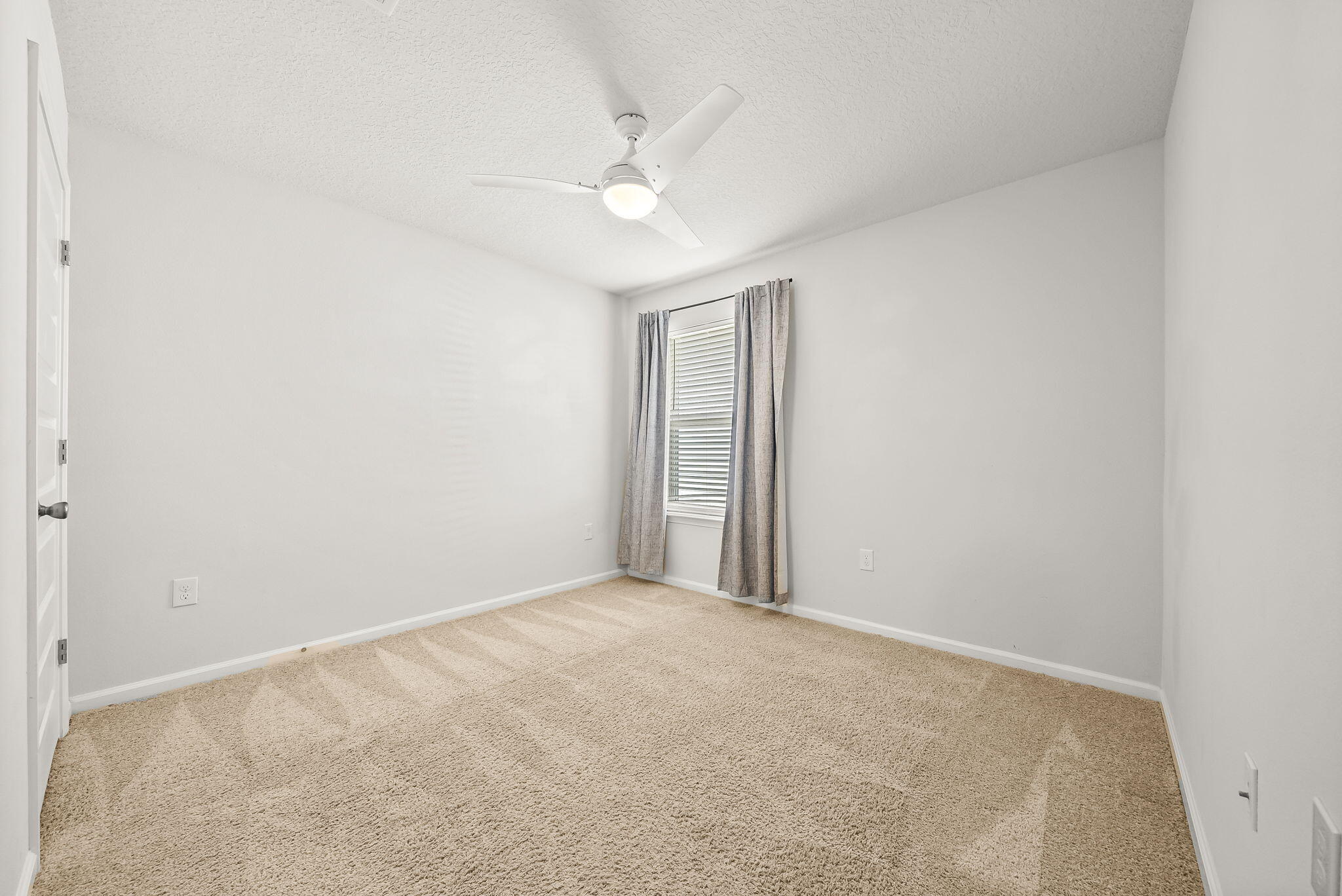 HAMMOCK BAY - Residential Lease