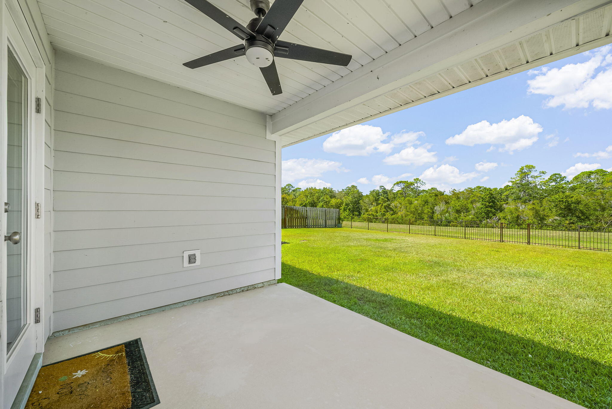 HAMMOCK BAY - Residential Lease