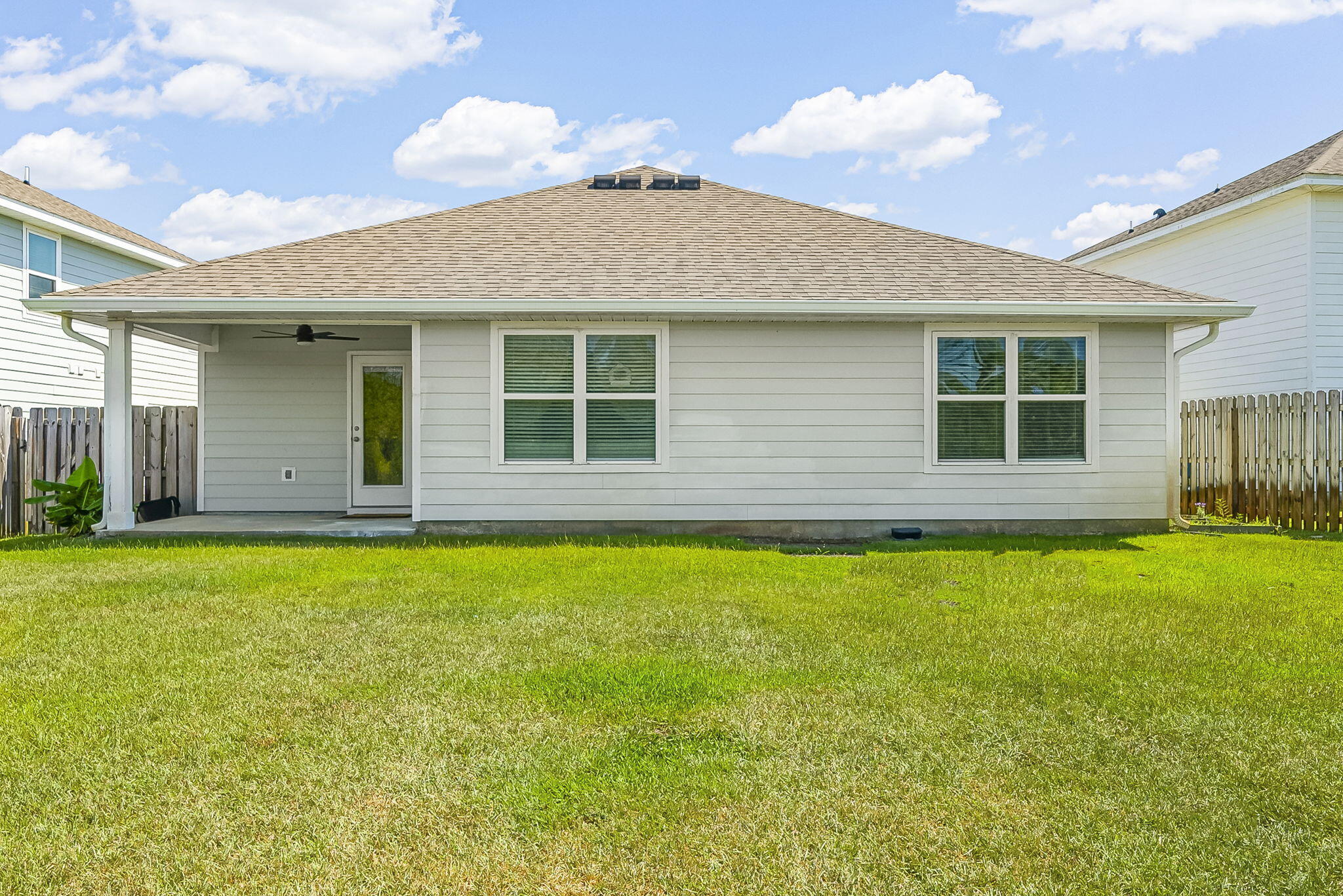 HAMMOCK BAY - Residential Lease