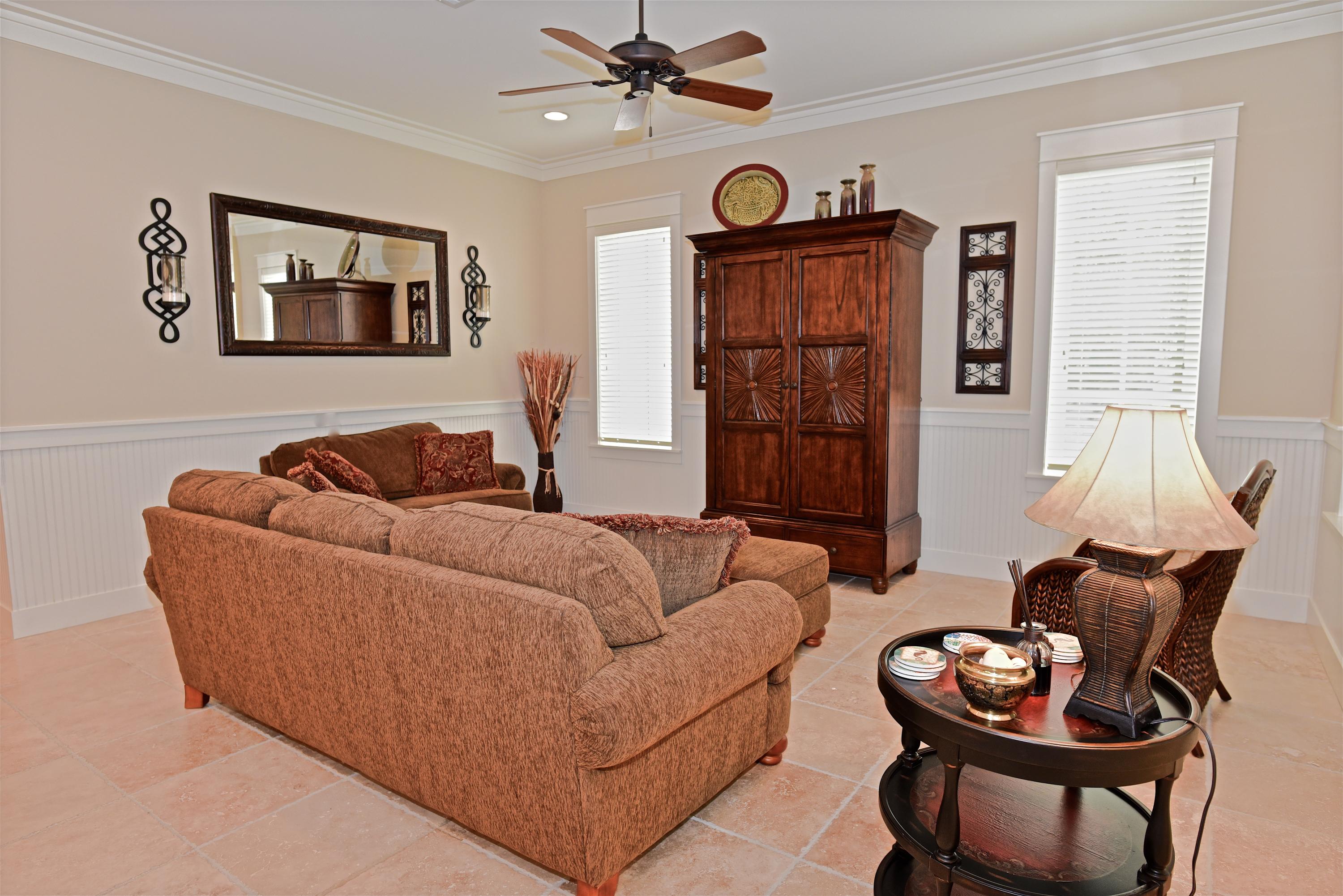 BUNGALOS AT SANDESTIN - Residential Lease
