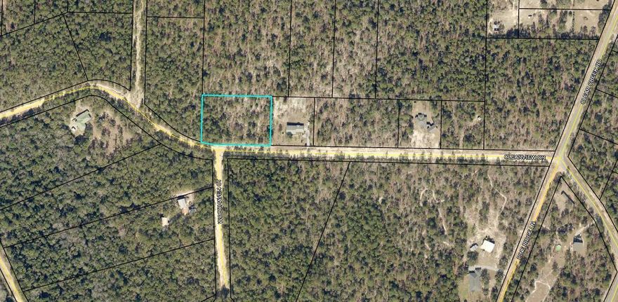 Beautiful hight and dry property in located in North Crestview. This property is quiet and provides low county taxes. Last appraisal noted a septic tank and well which will convey as is. Zoned, RR (residential rural)