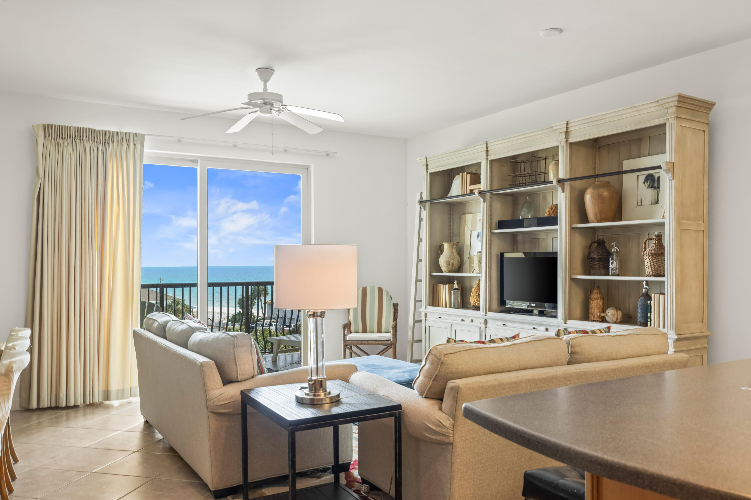 BEACH RESORT - Residential