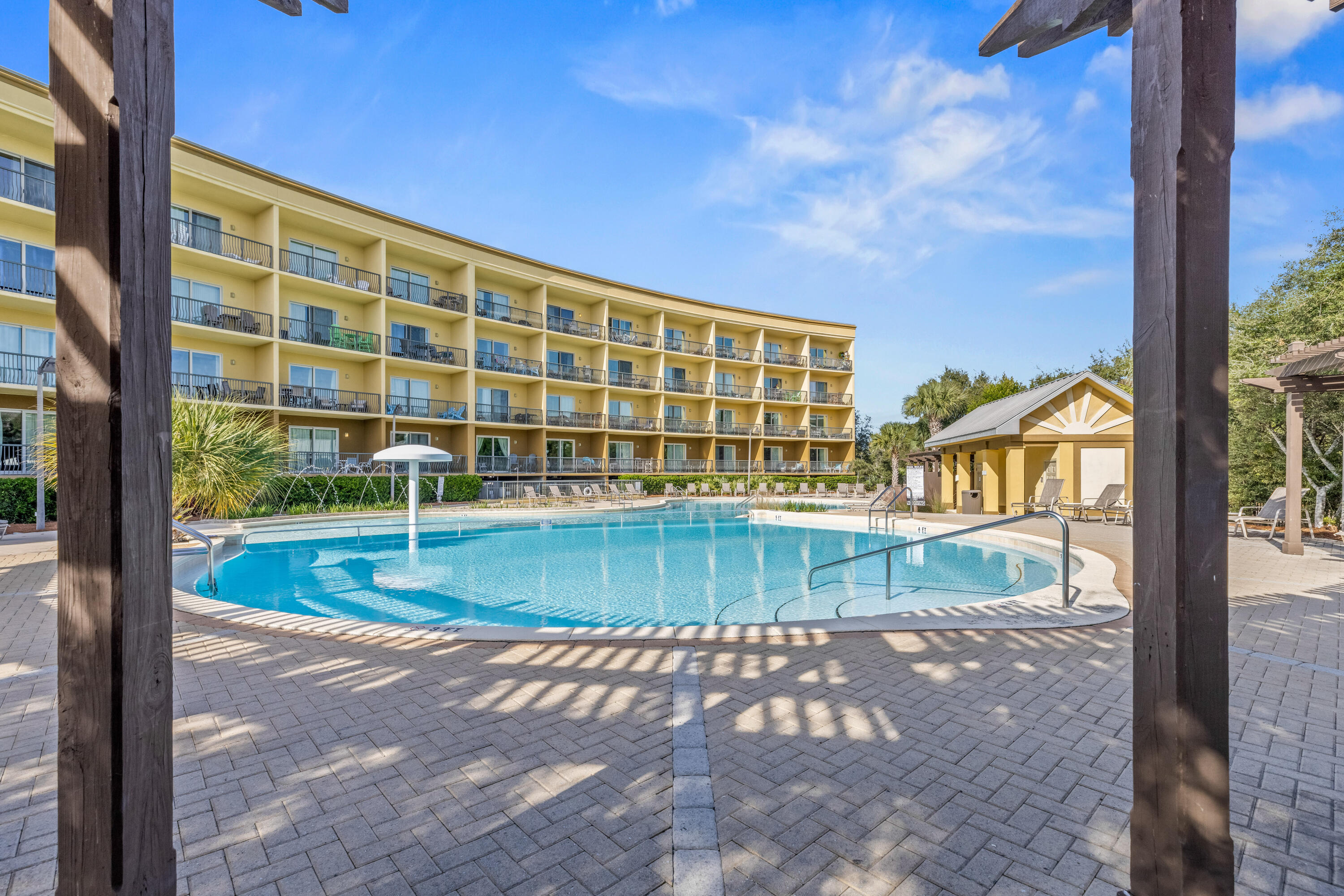 BEACH RESORT - Residential