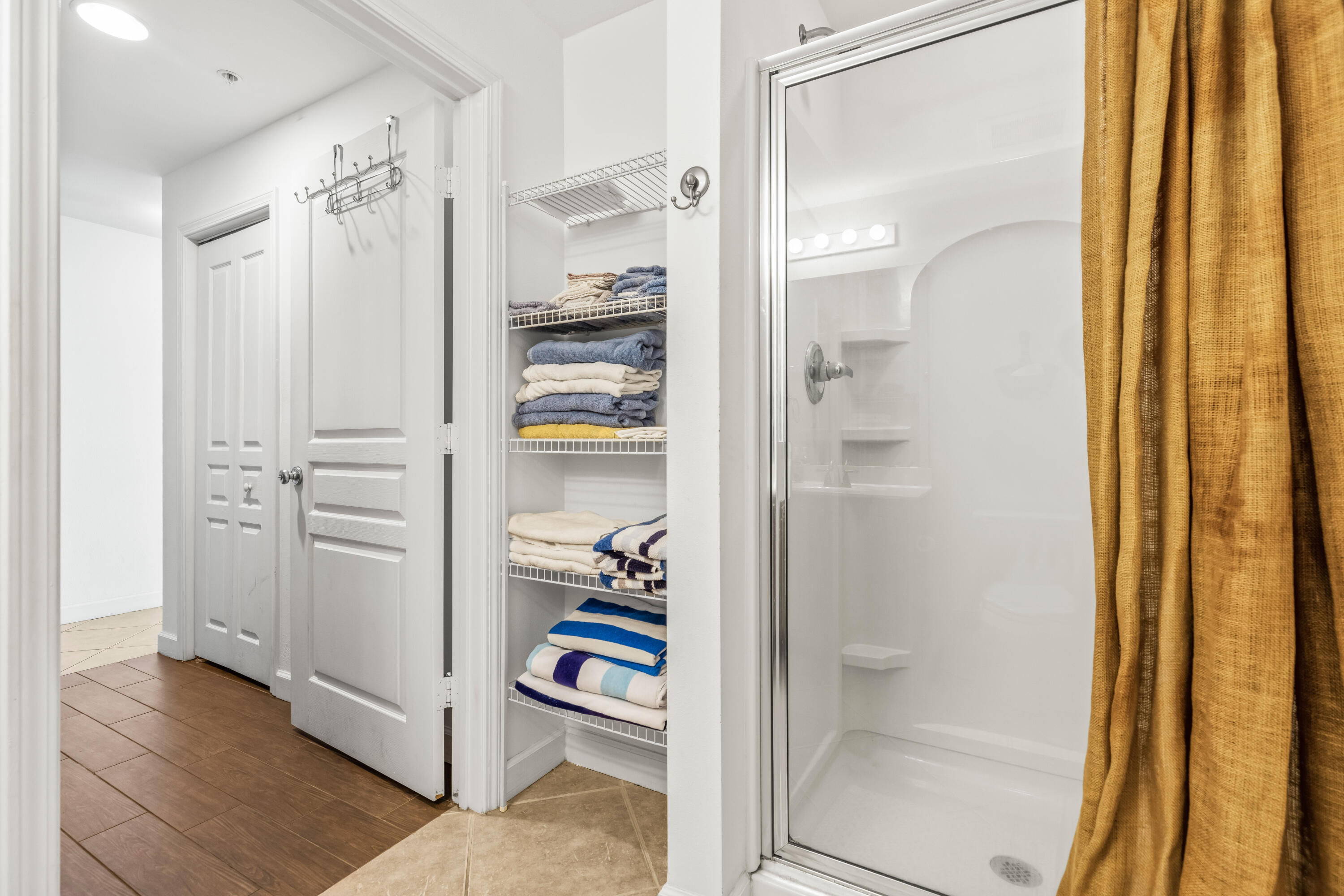 BEACH RESORT - Residential