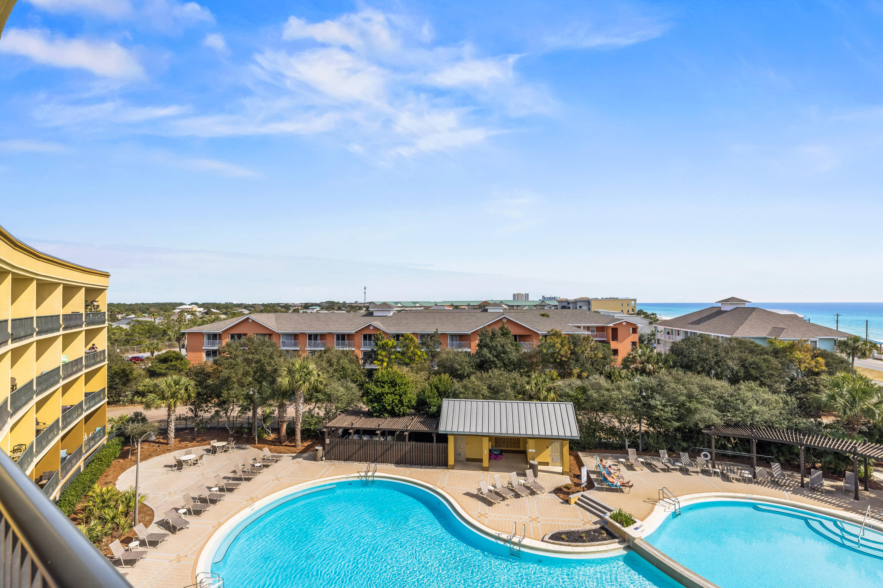 BEACH RESORT - Residential