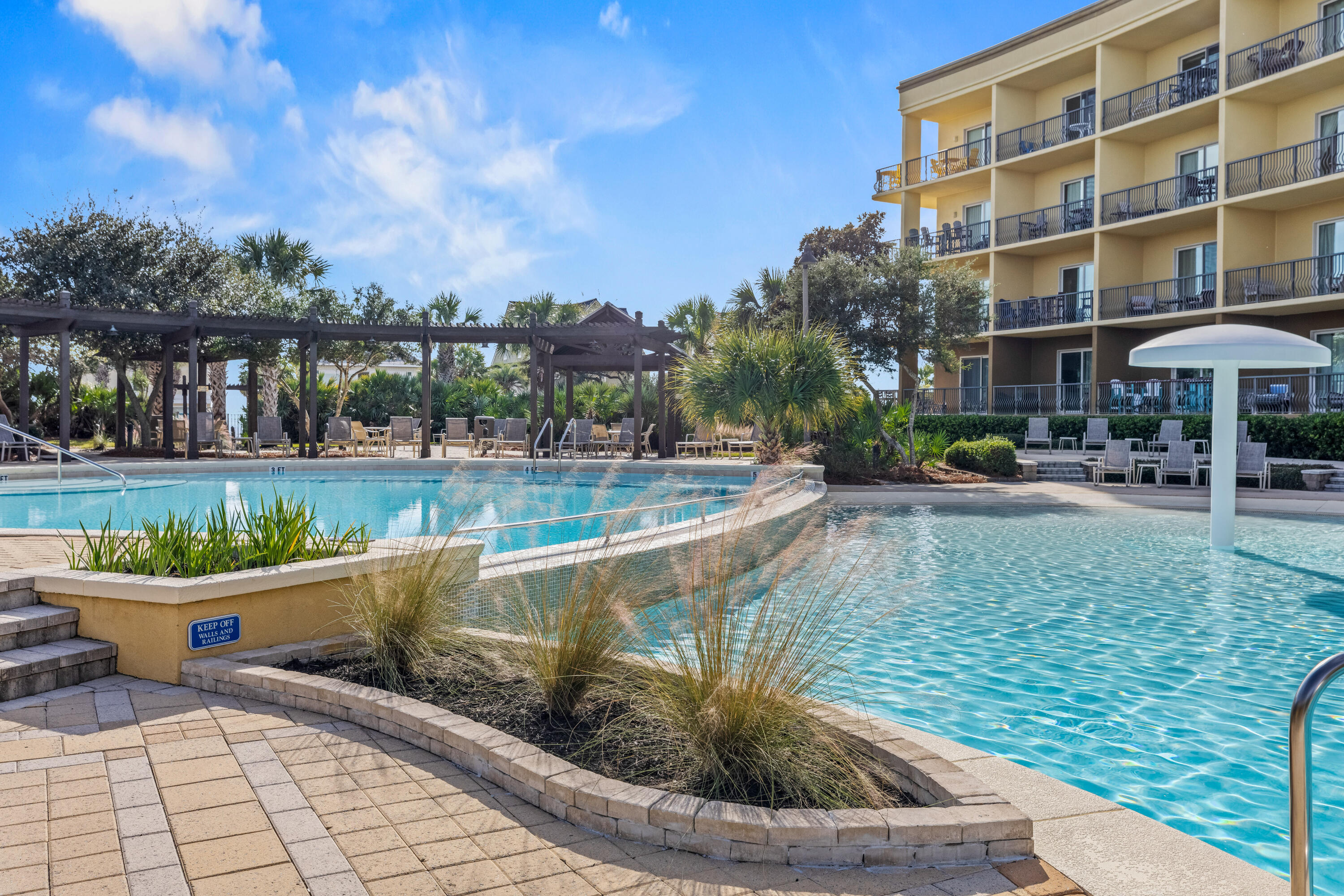 BEACH RESORT - Residential