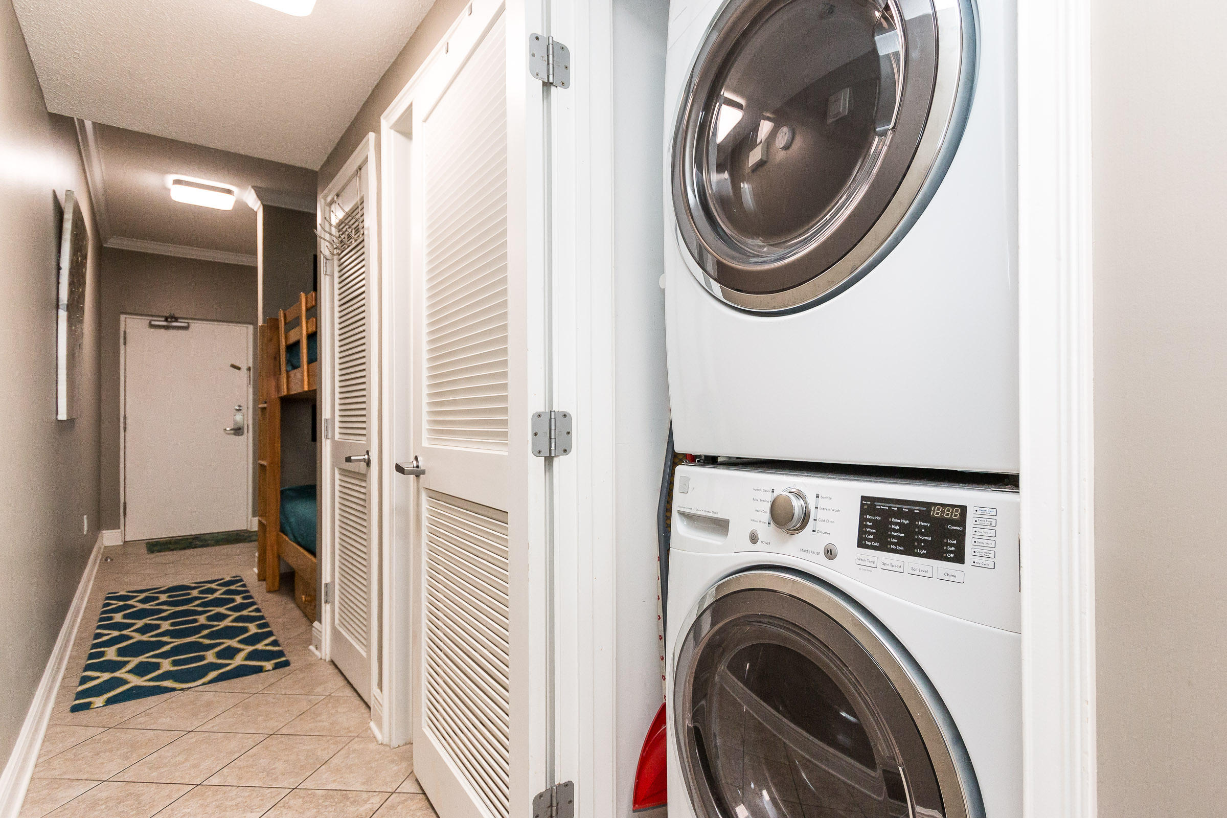 WATERS EDGE - Residential