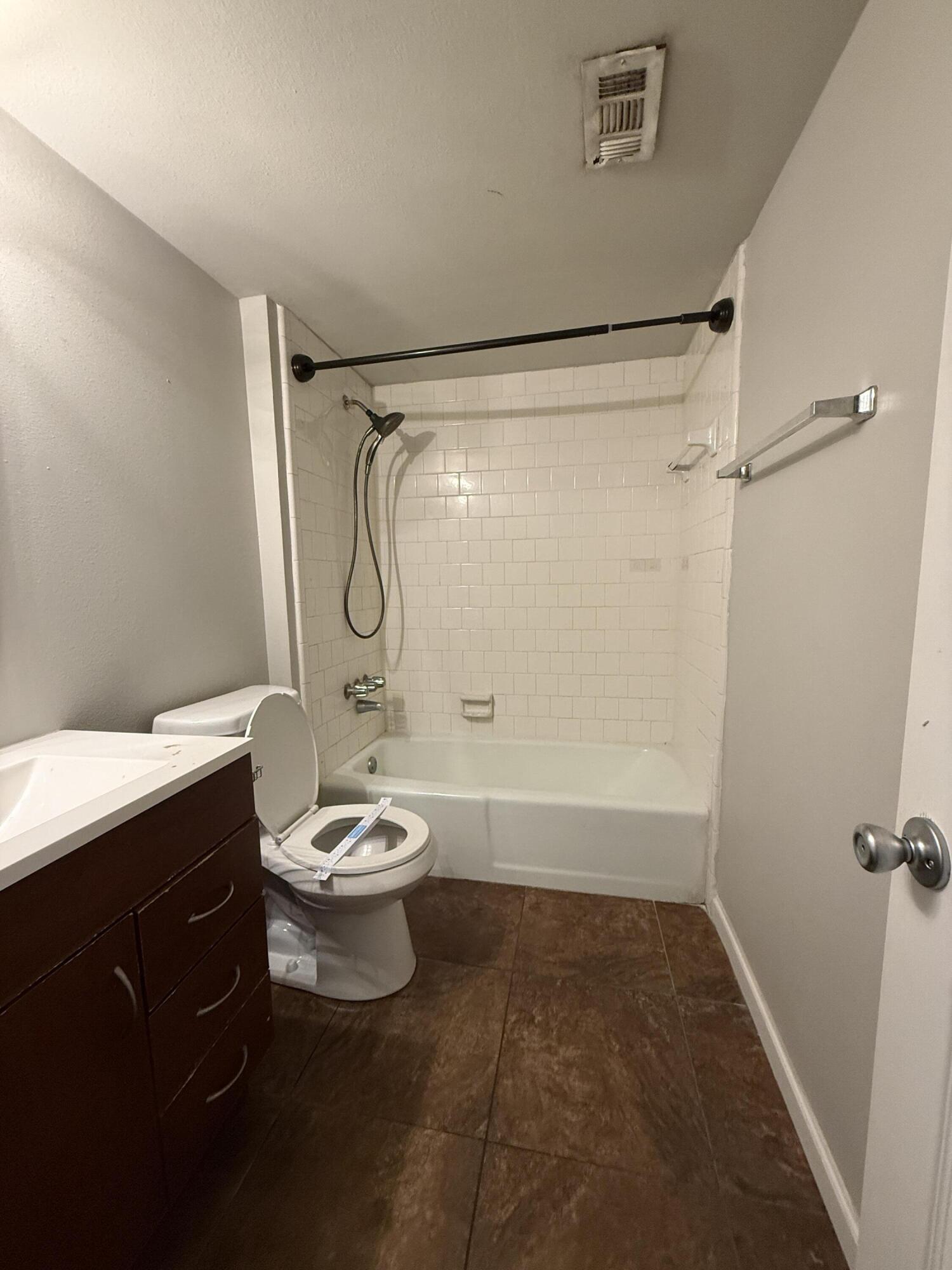 SPANISH VILLAS CONDO - Residential Lease